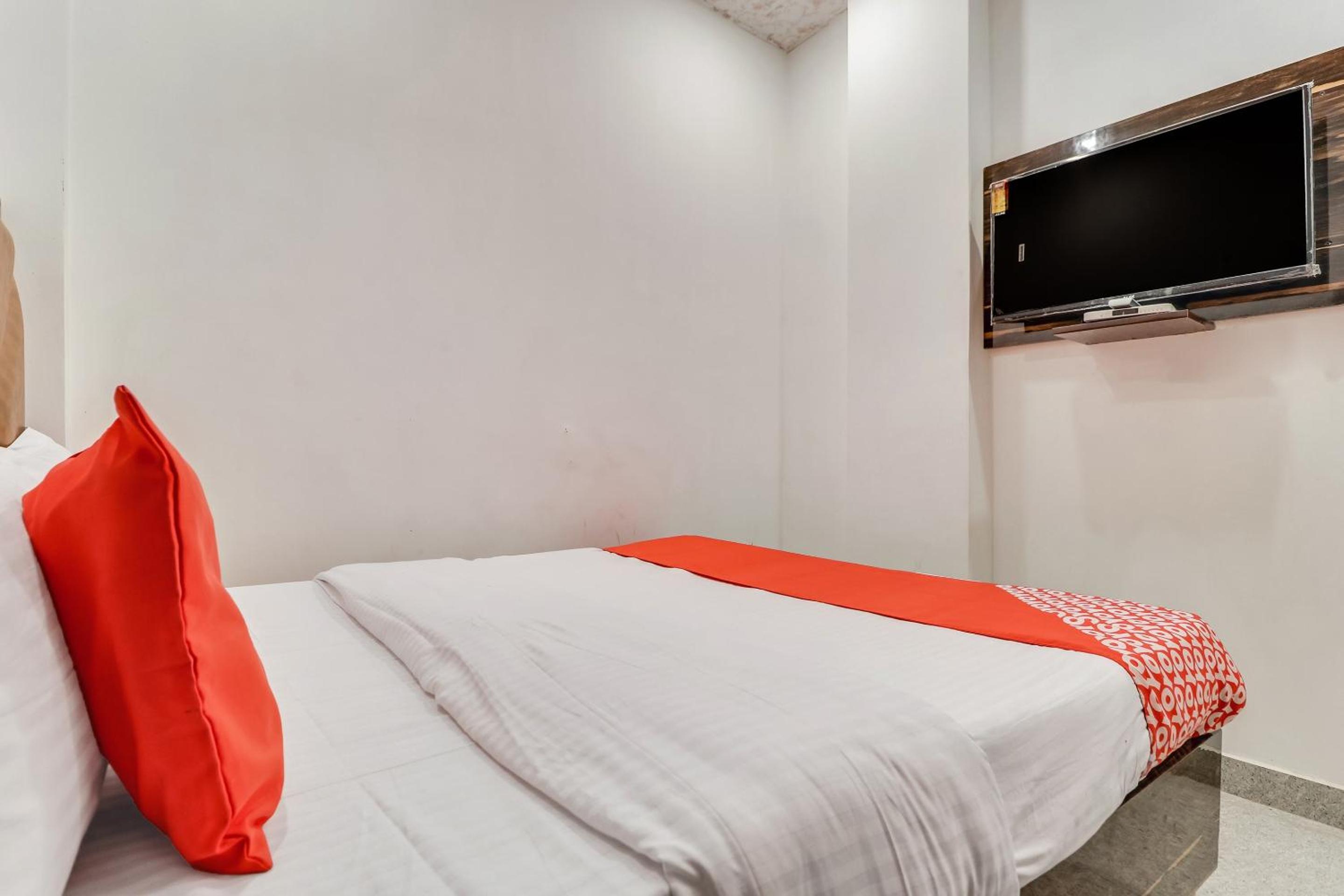 Classic Triple Room - Photo 30