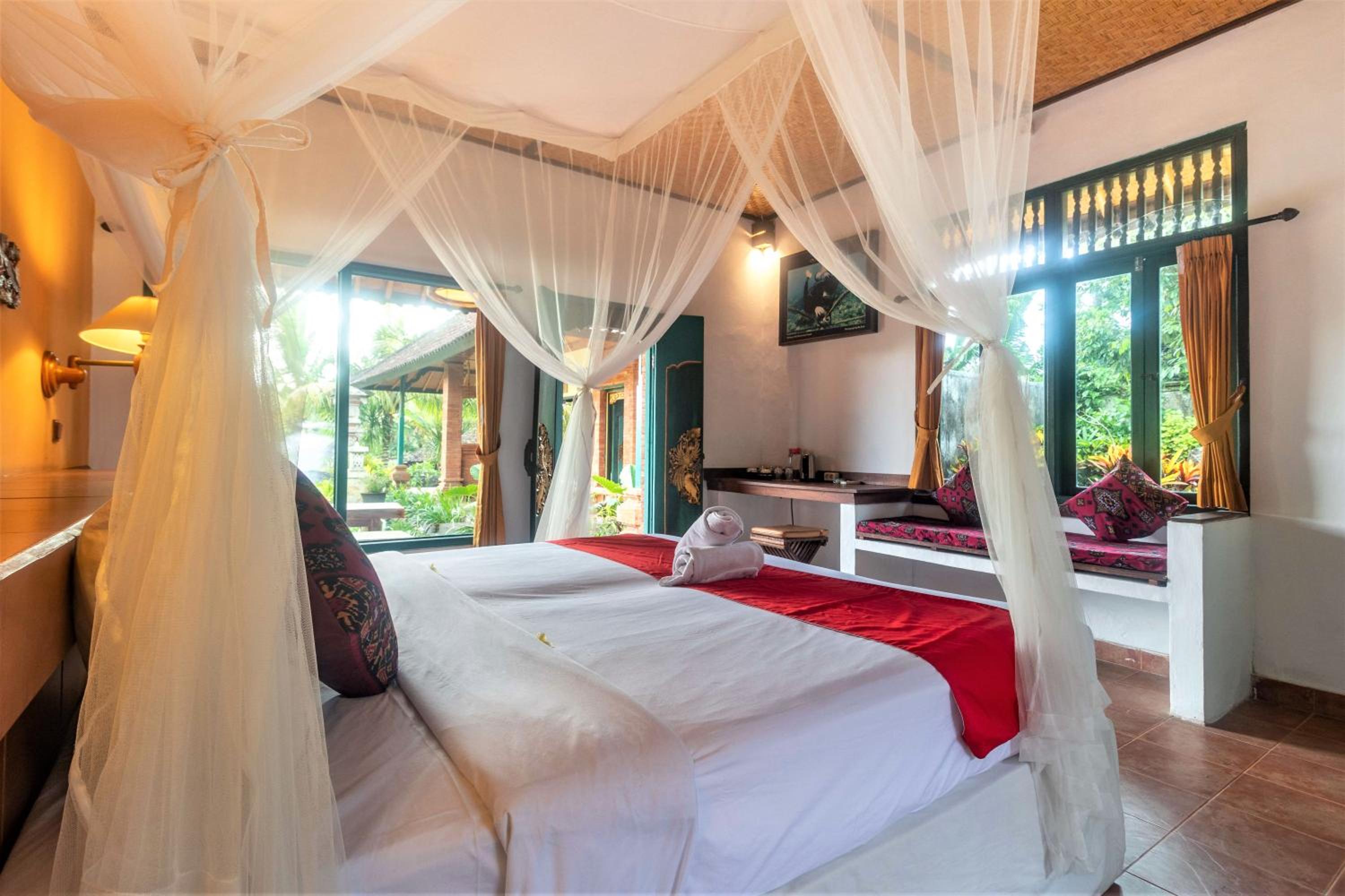 Garden Bungalow in Separate Compound - Photo 5