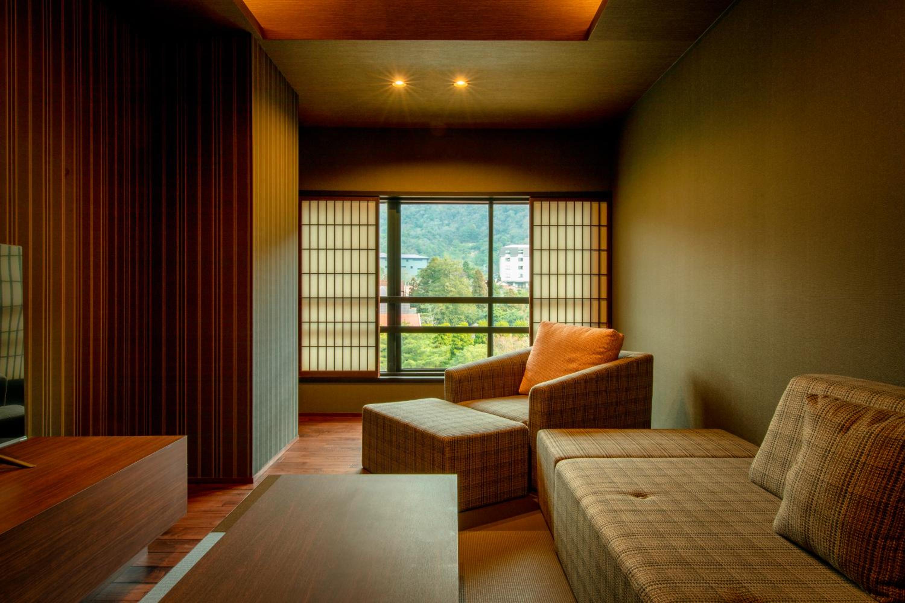 Twin Room - Photo 2