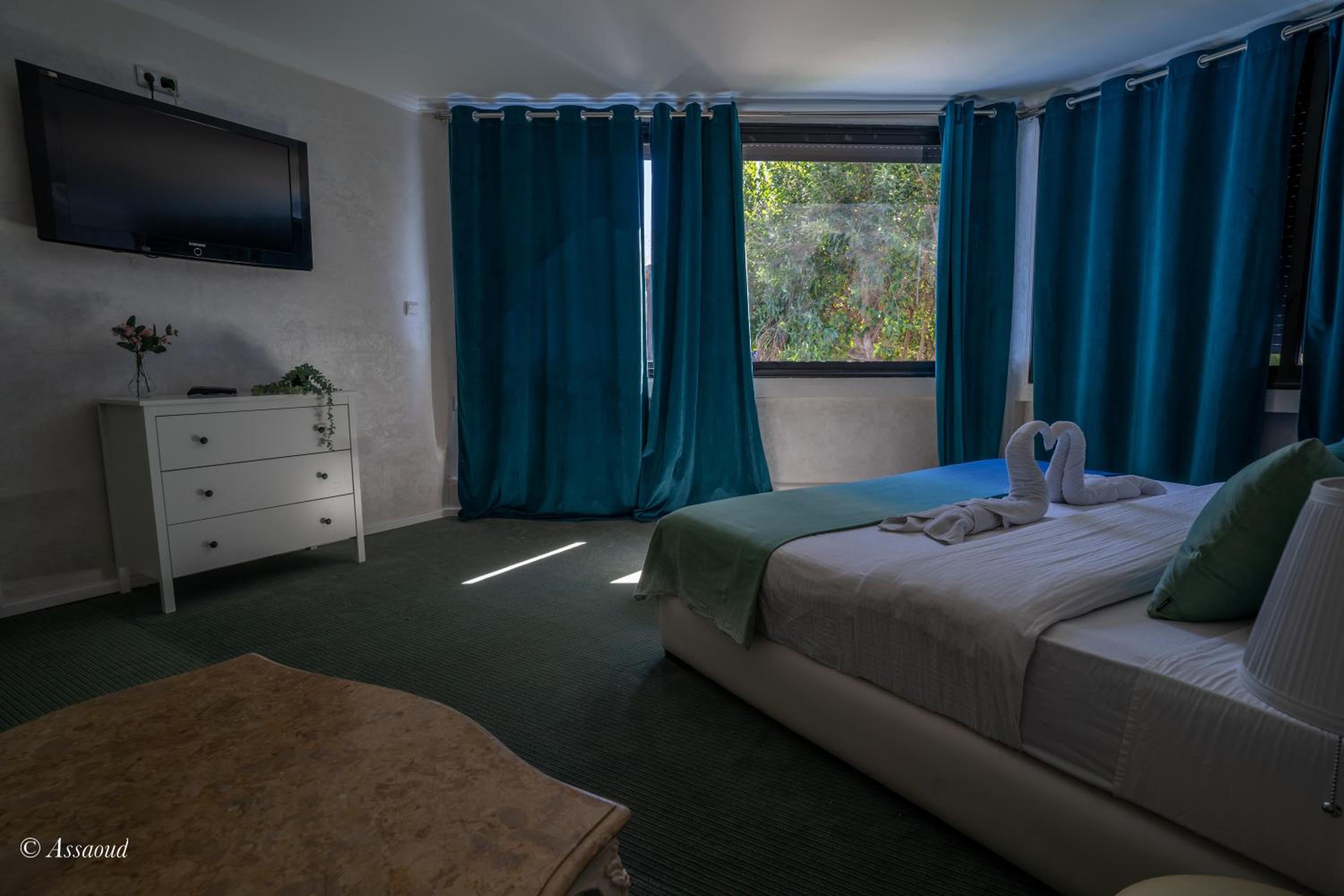 Double Room with Pool View photo 2
