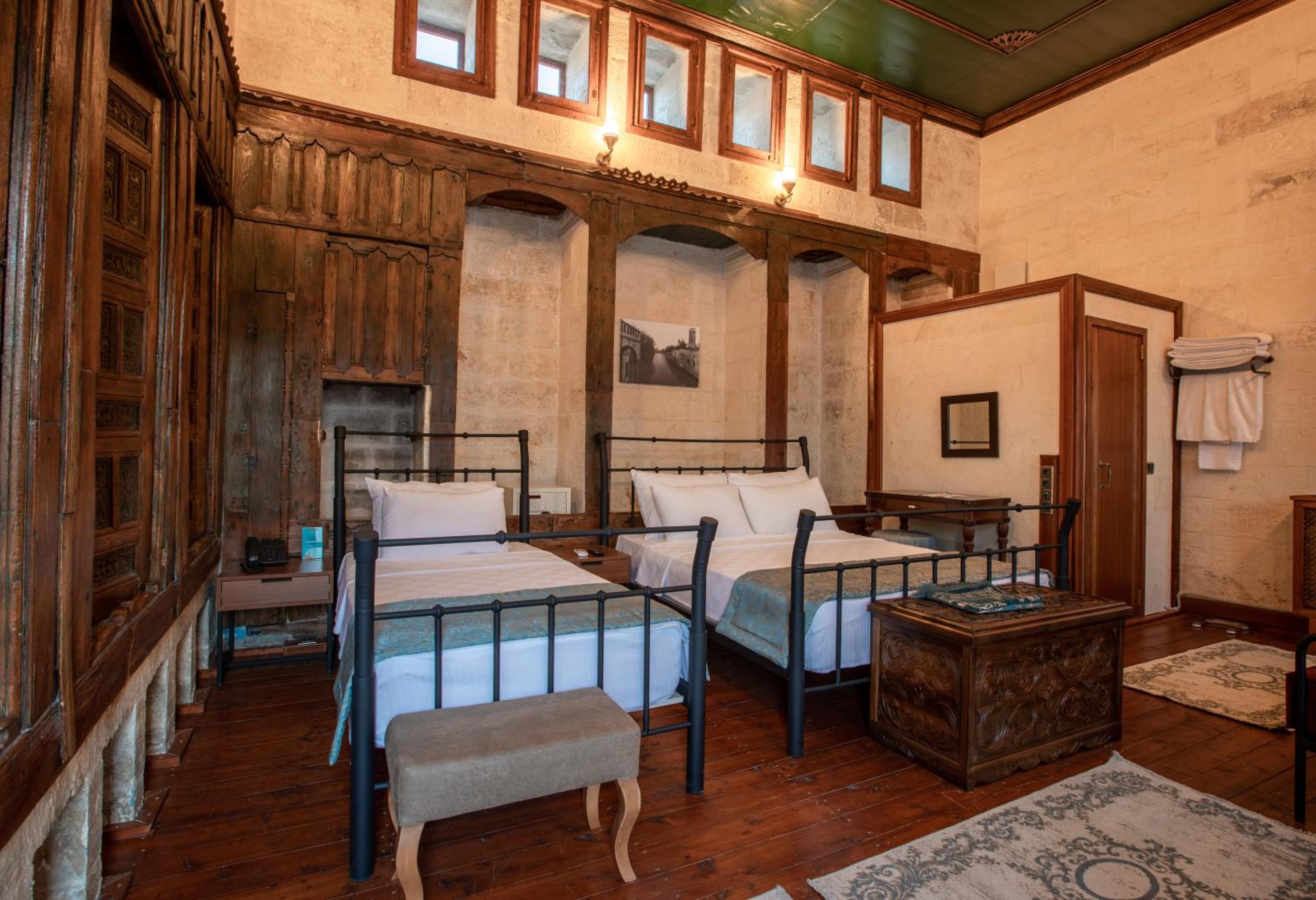 Large Twin Room photo 1