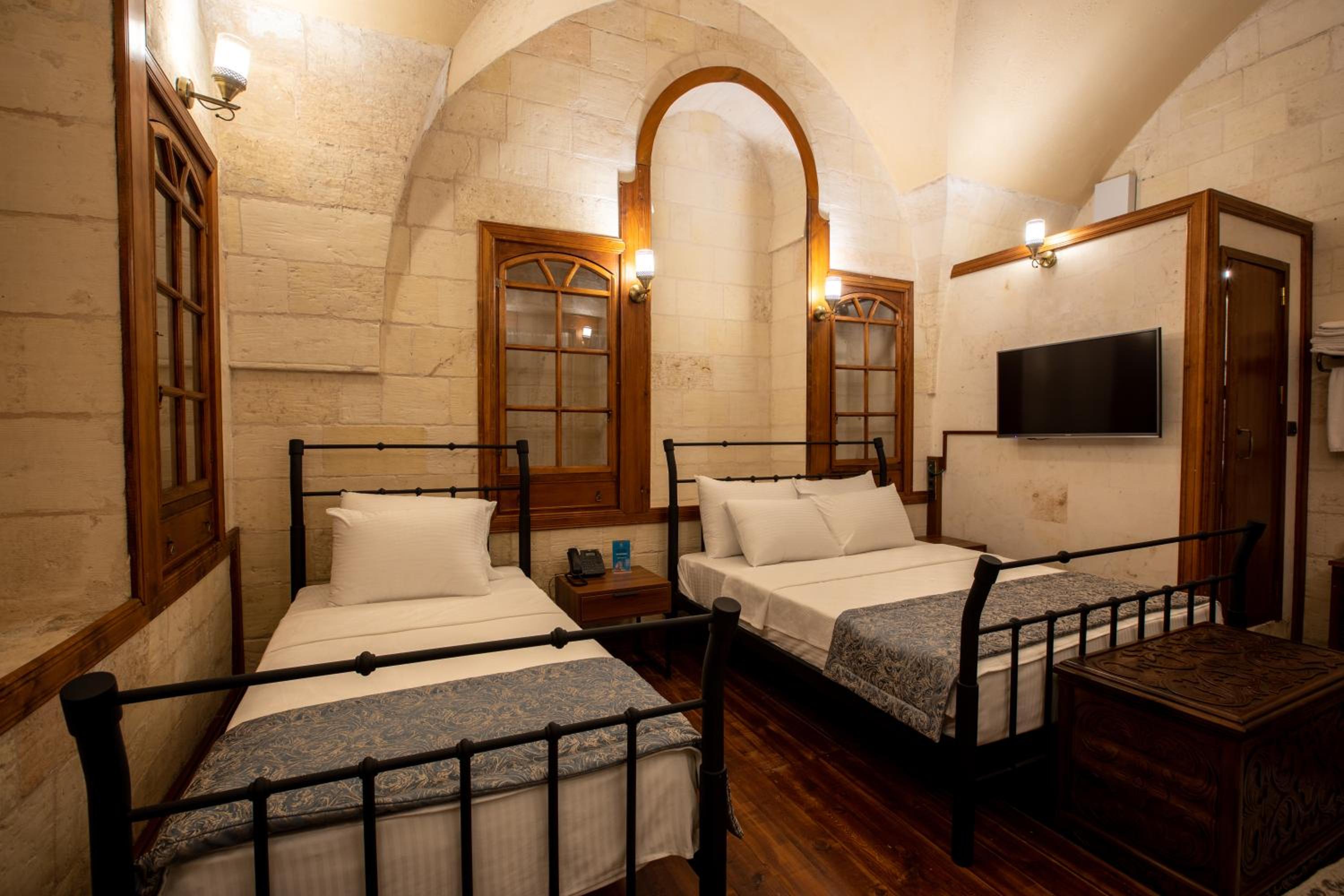 Large Twin Room photo 3
