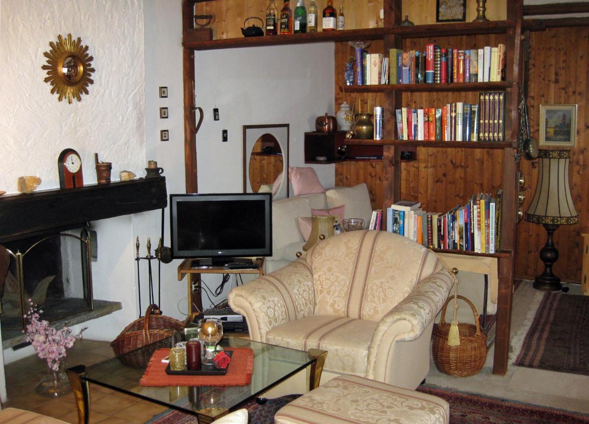 Apartment with Terrace photo 1