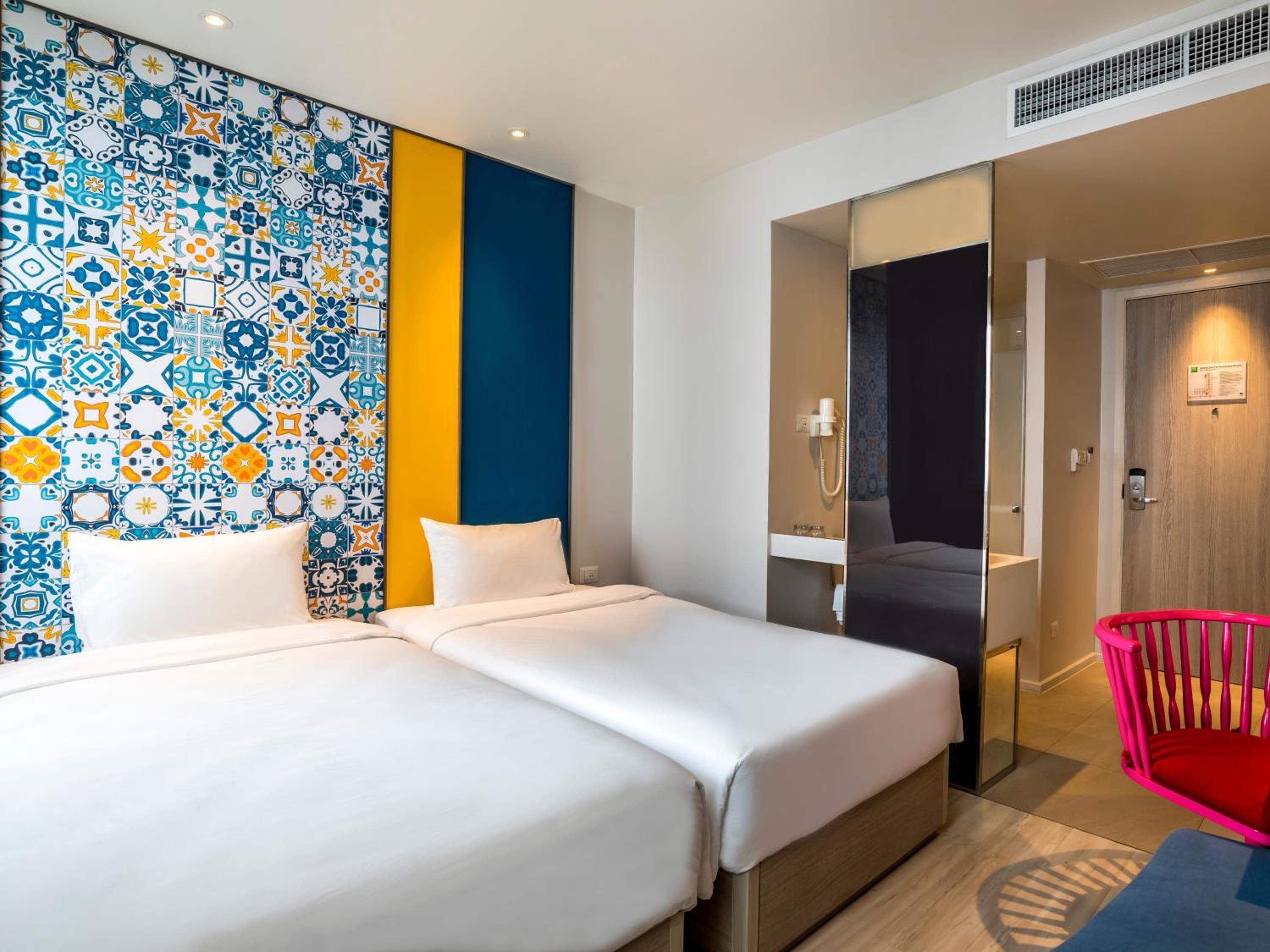 Standard Twin Room - Photo 1