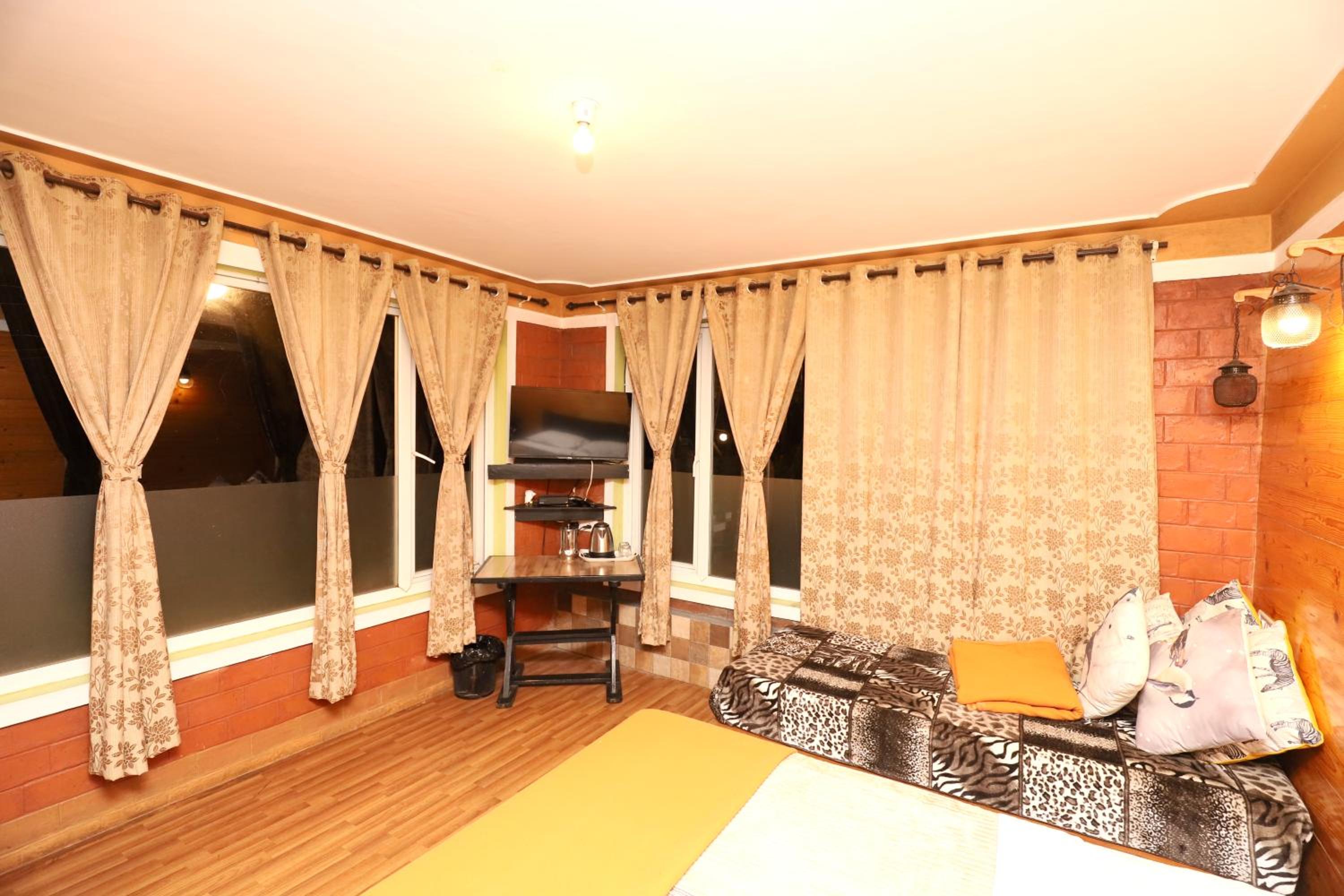 Cliff View Room - Photo 9