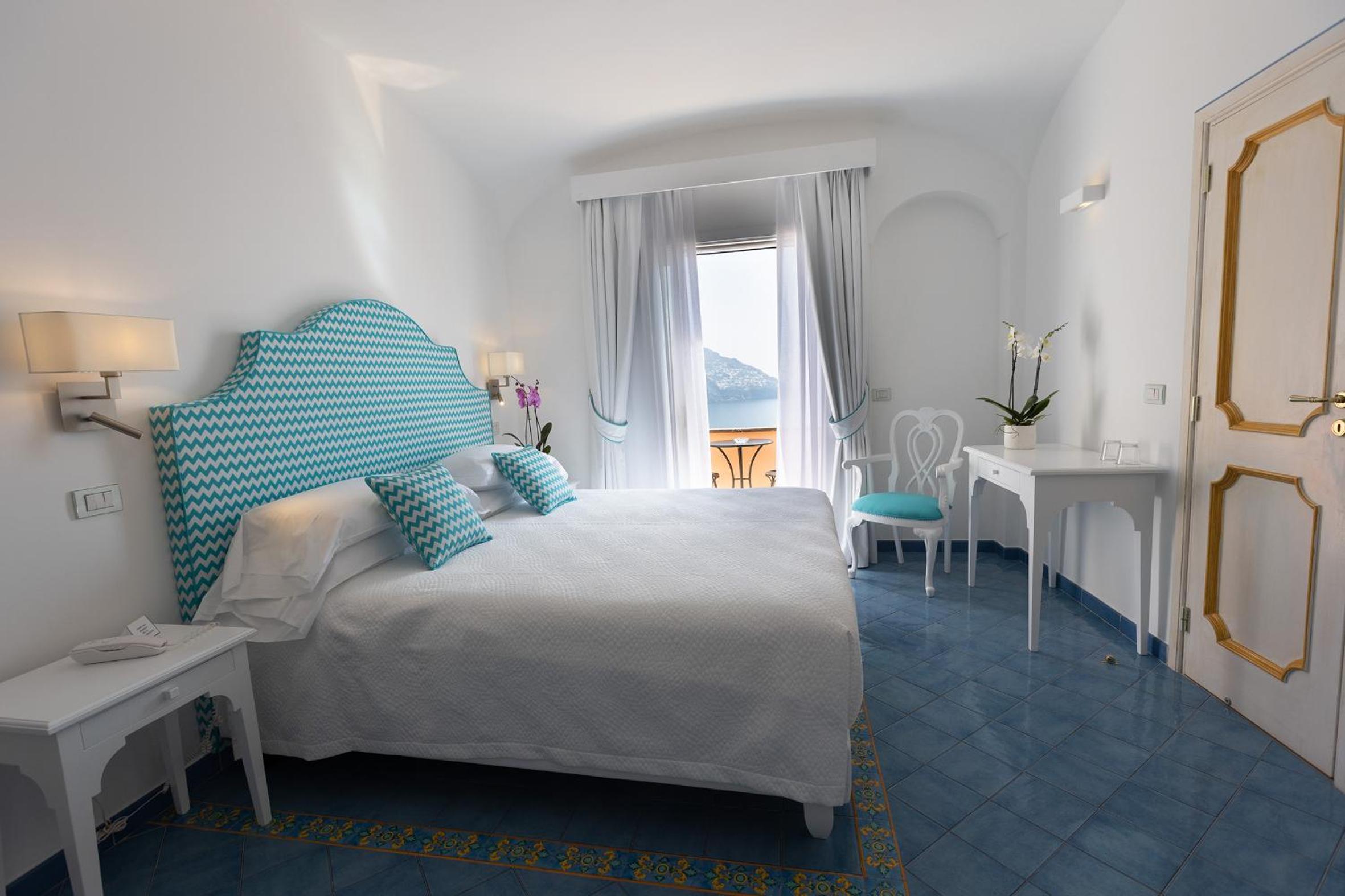 Deluxe Double Room with Terrace and Sea View - Photo 16