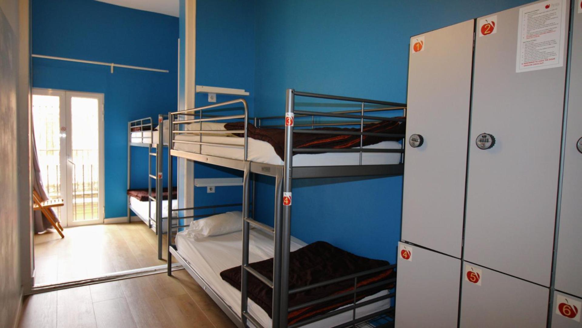 Bed in 6-Bed Mixed Dormitory Room photo 2