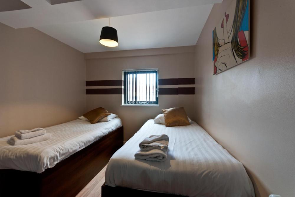 Two-Bedroom Apartment - Photo 4