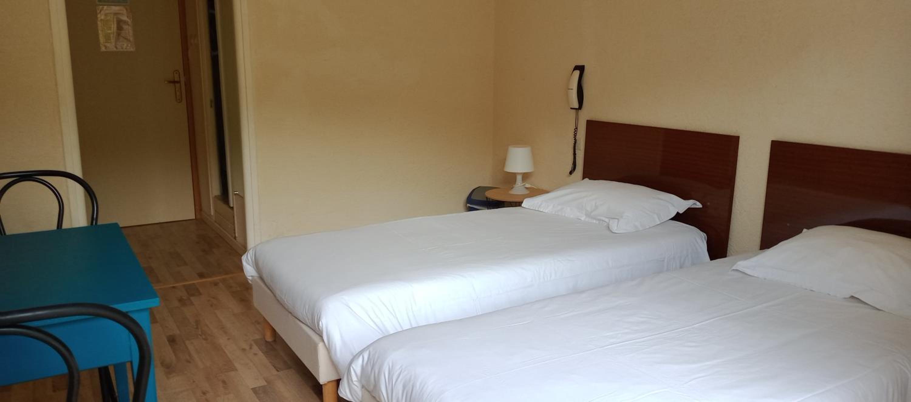 Double or Twin Room with Mountain View photo 2