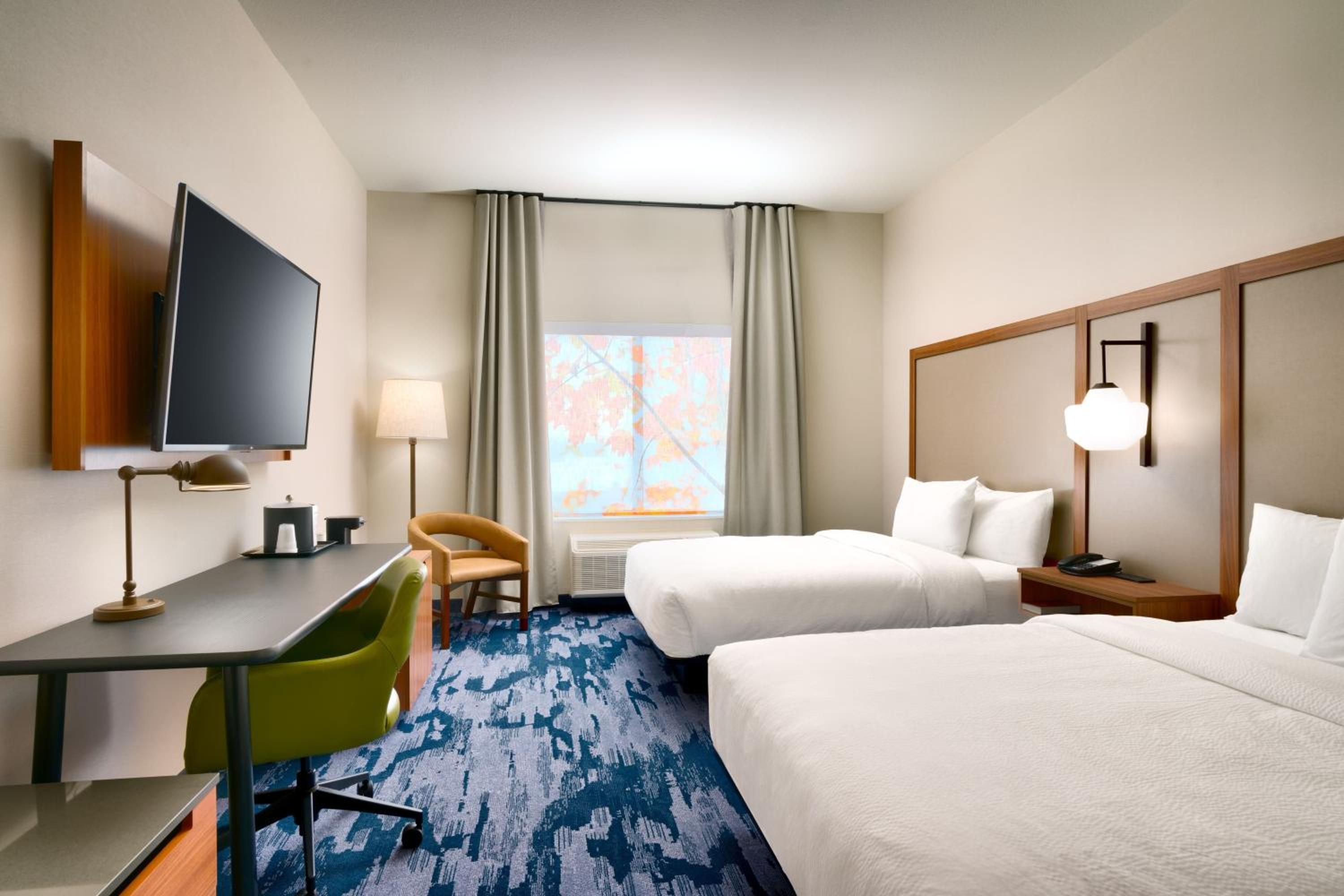 Queen Room with Two Queen Beds - Photo 1