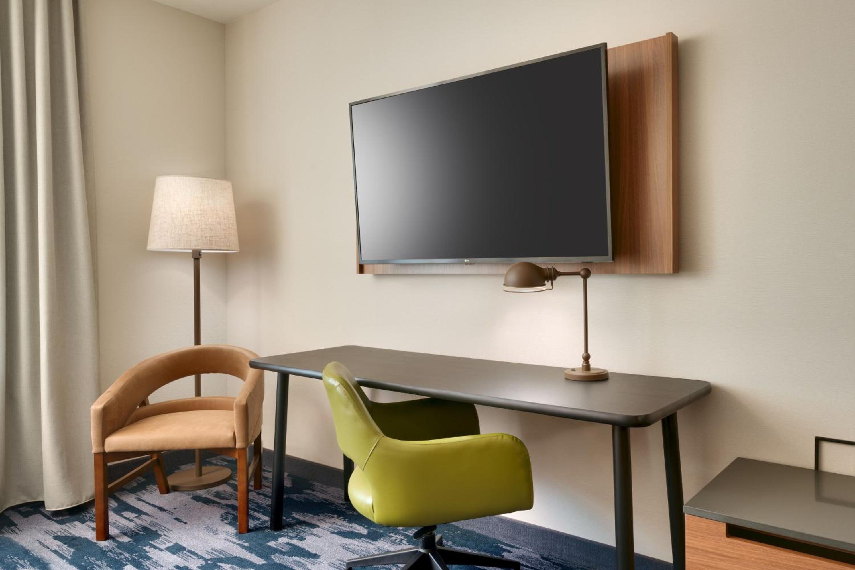 King Room - Hearing Accessible - Photo 1