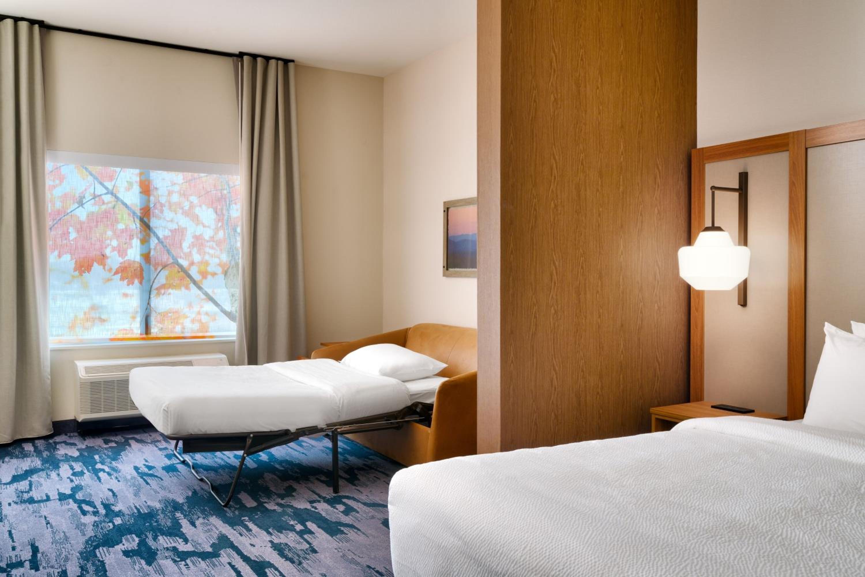 King Suite with Sofa Bed and Urban View