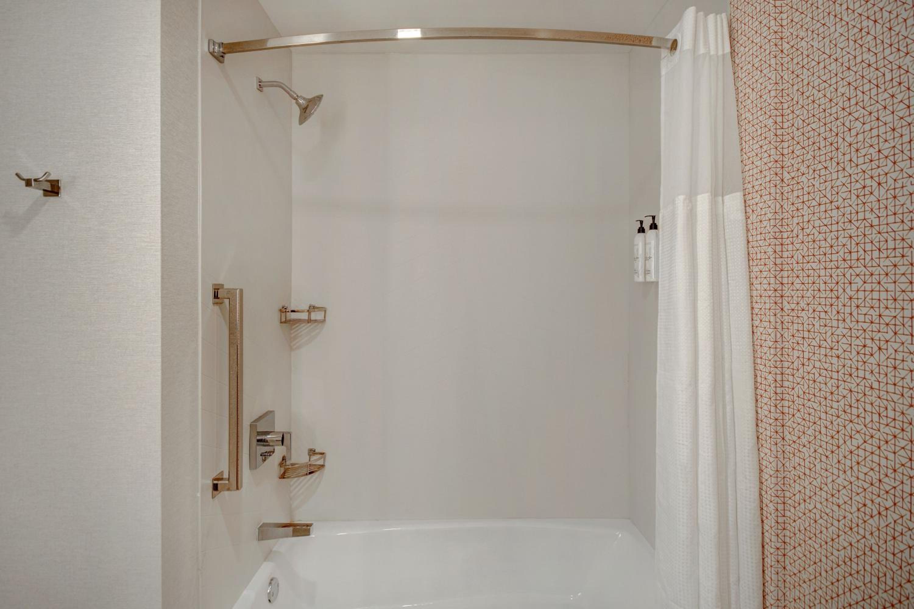 Standard King Room - Photo 6