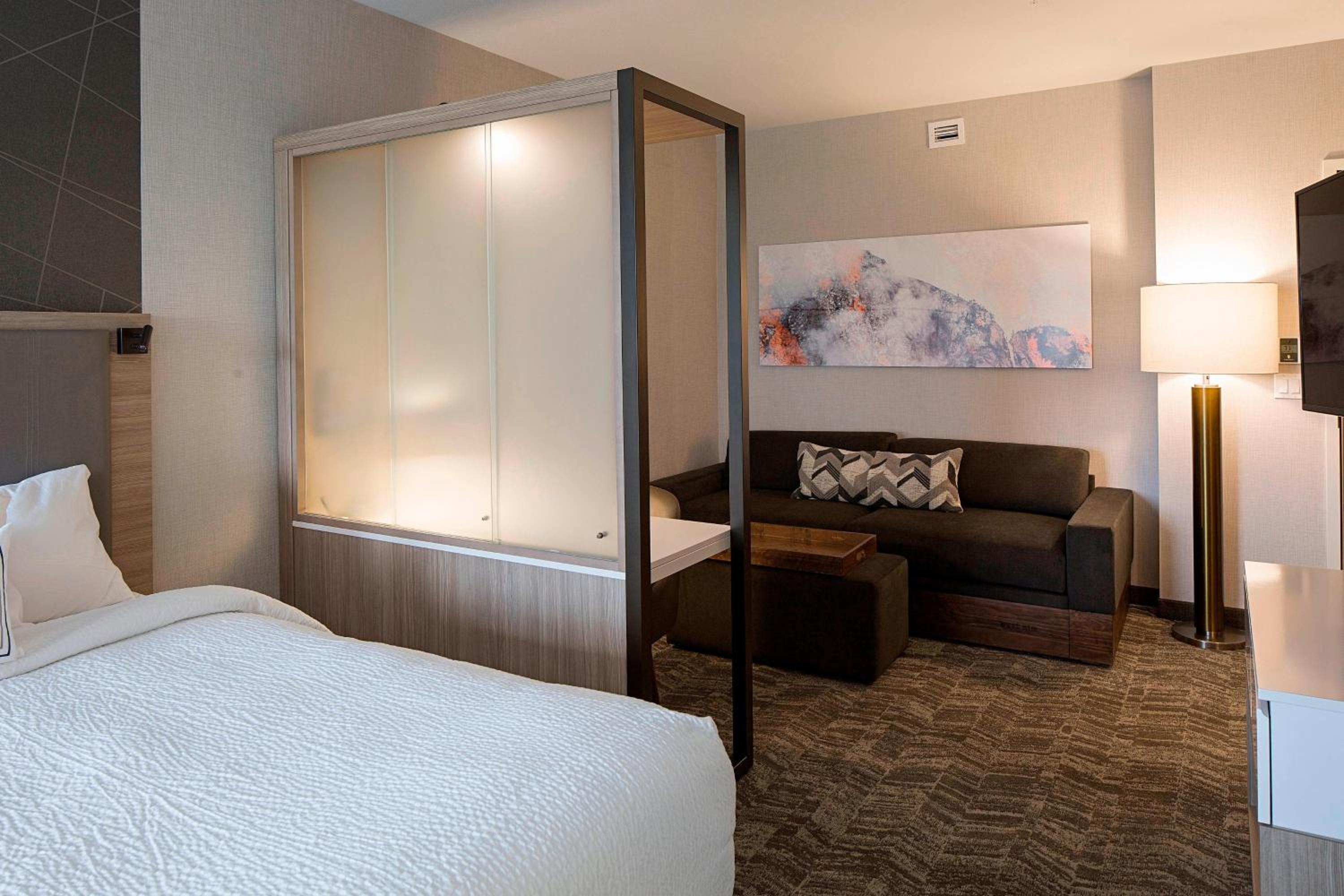 Suite with Two Queen Beds and Sofa Bed  photo 1