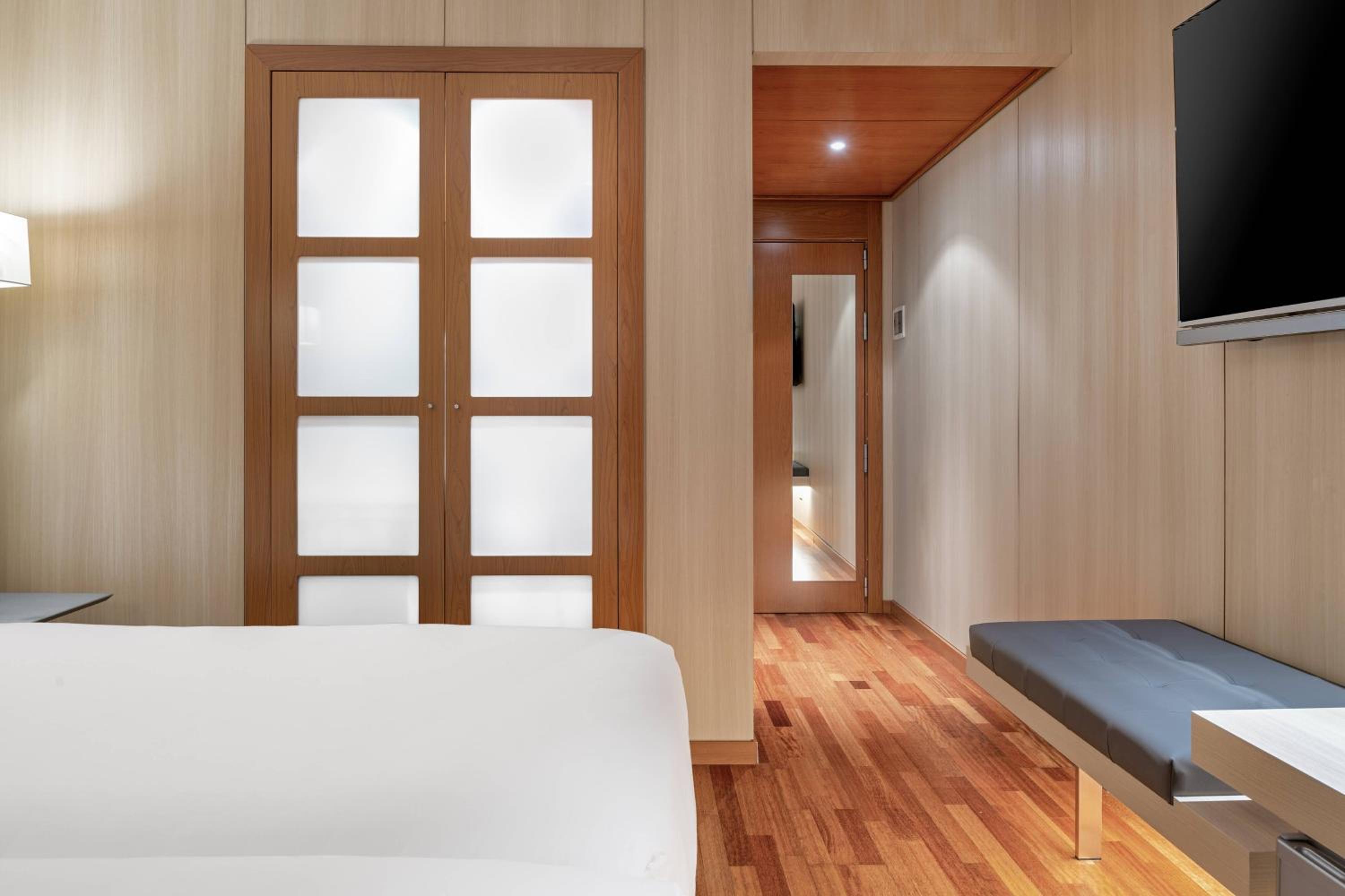 Standard Plus Twin Room
