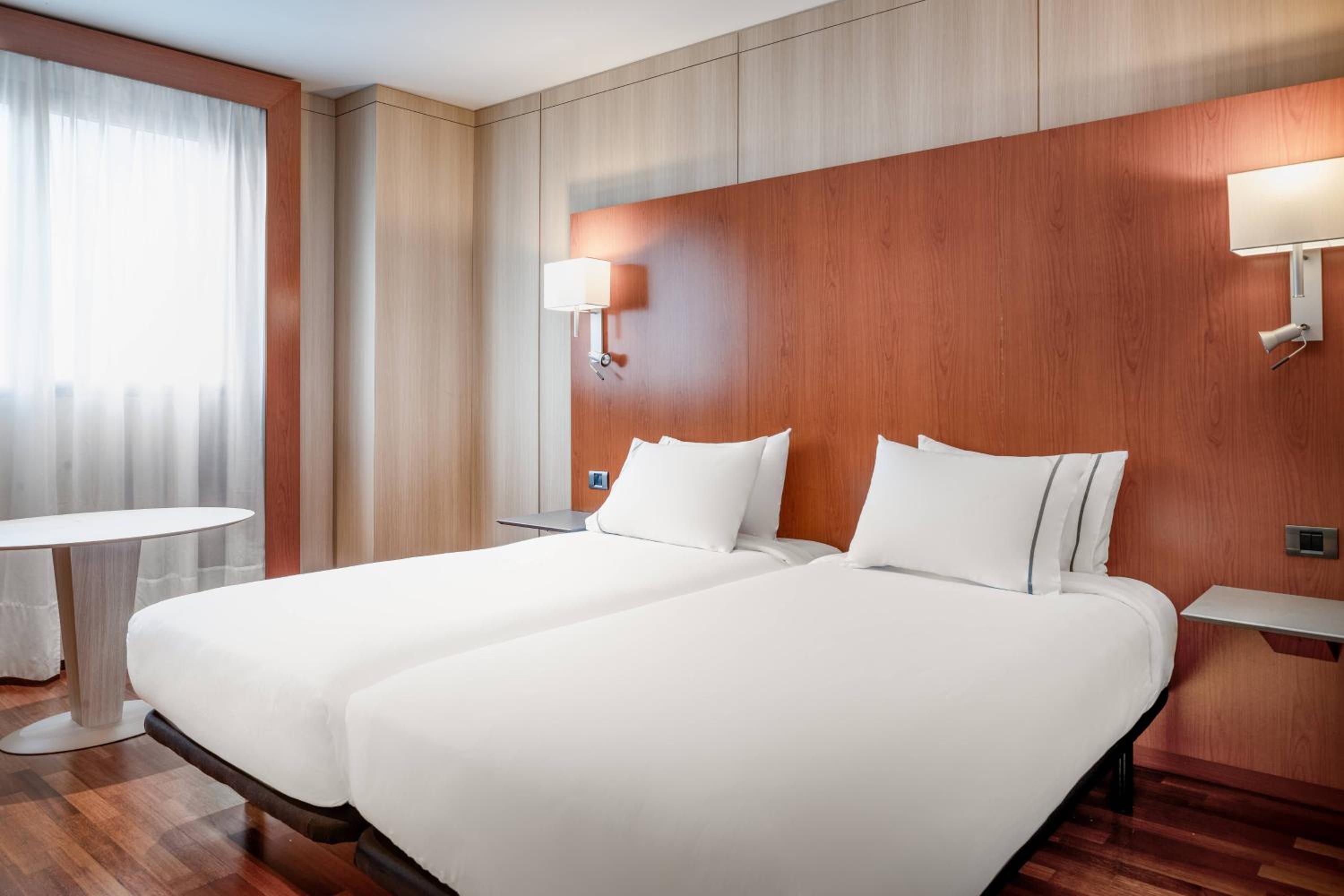 Standard Plus Twin Room
