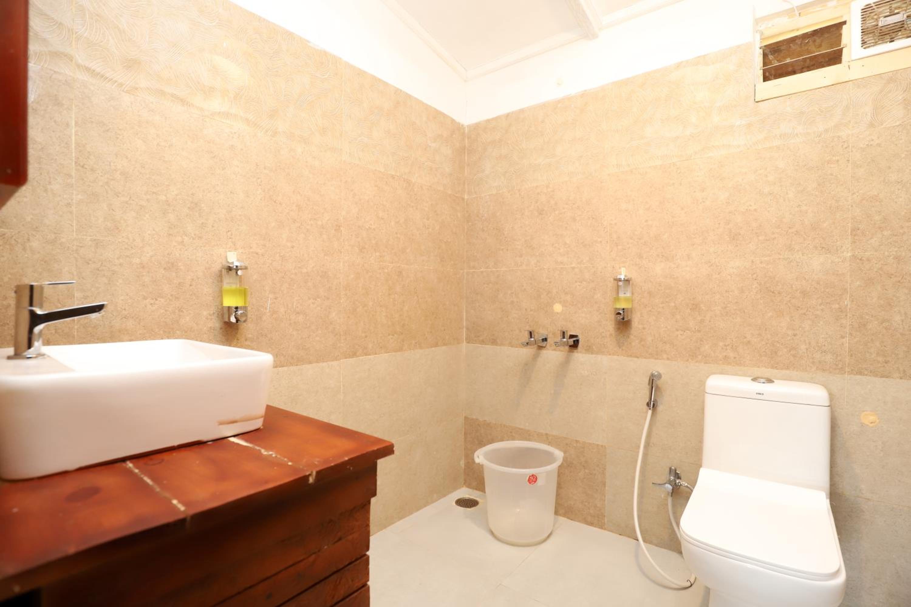 Plain View Room - Photo 8