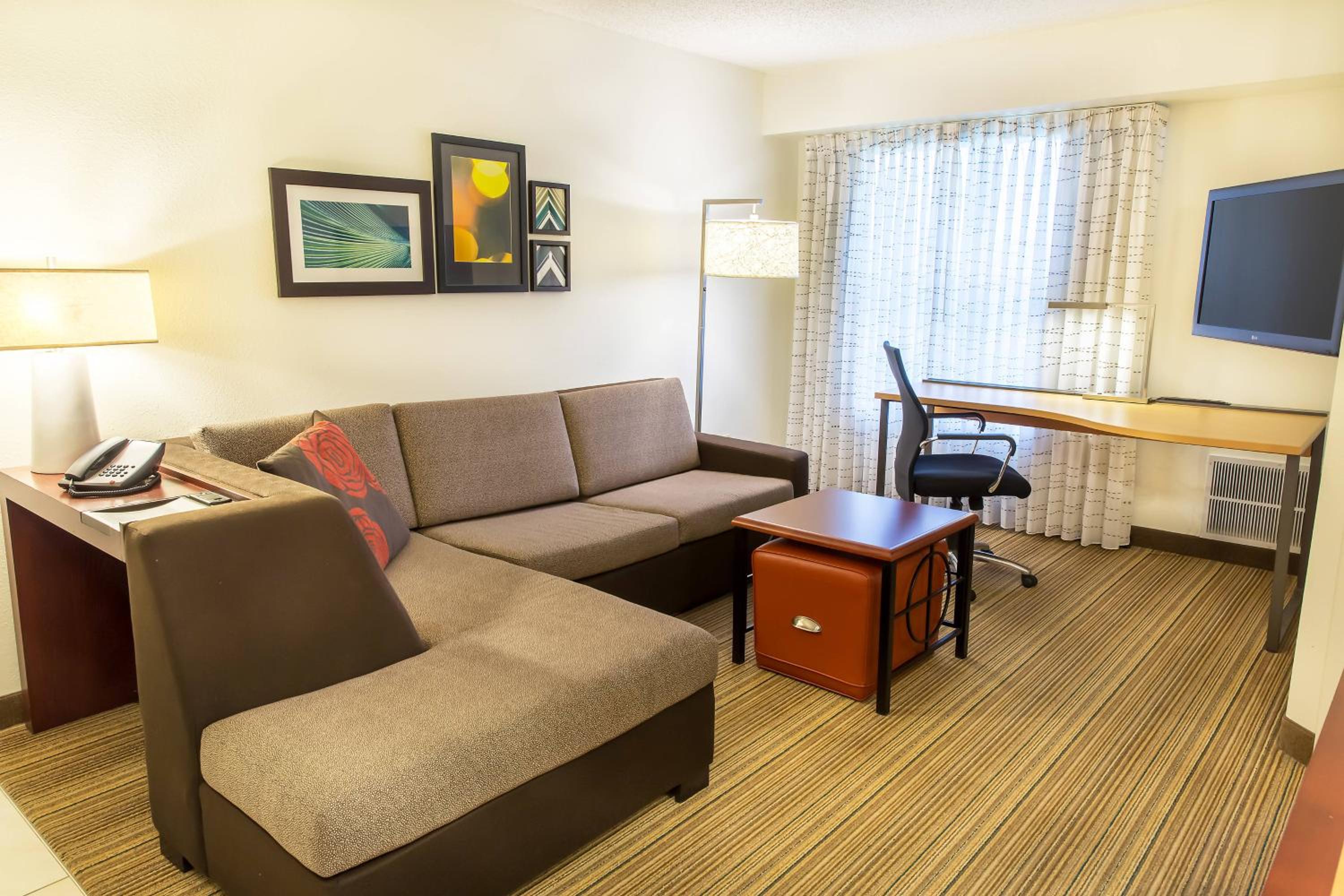 One-Bedroom King Suite photo 3