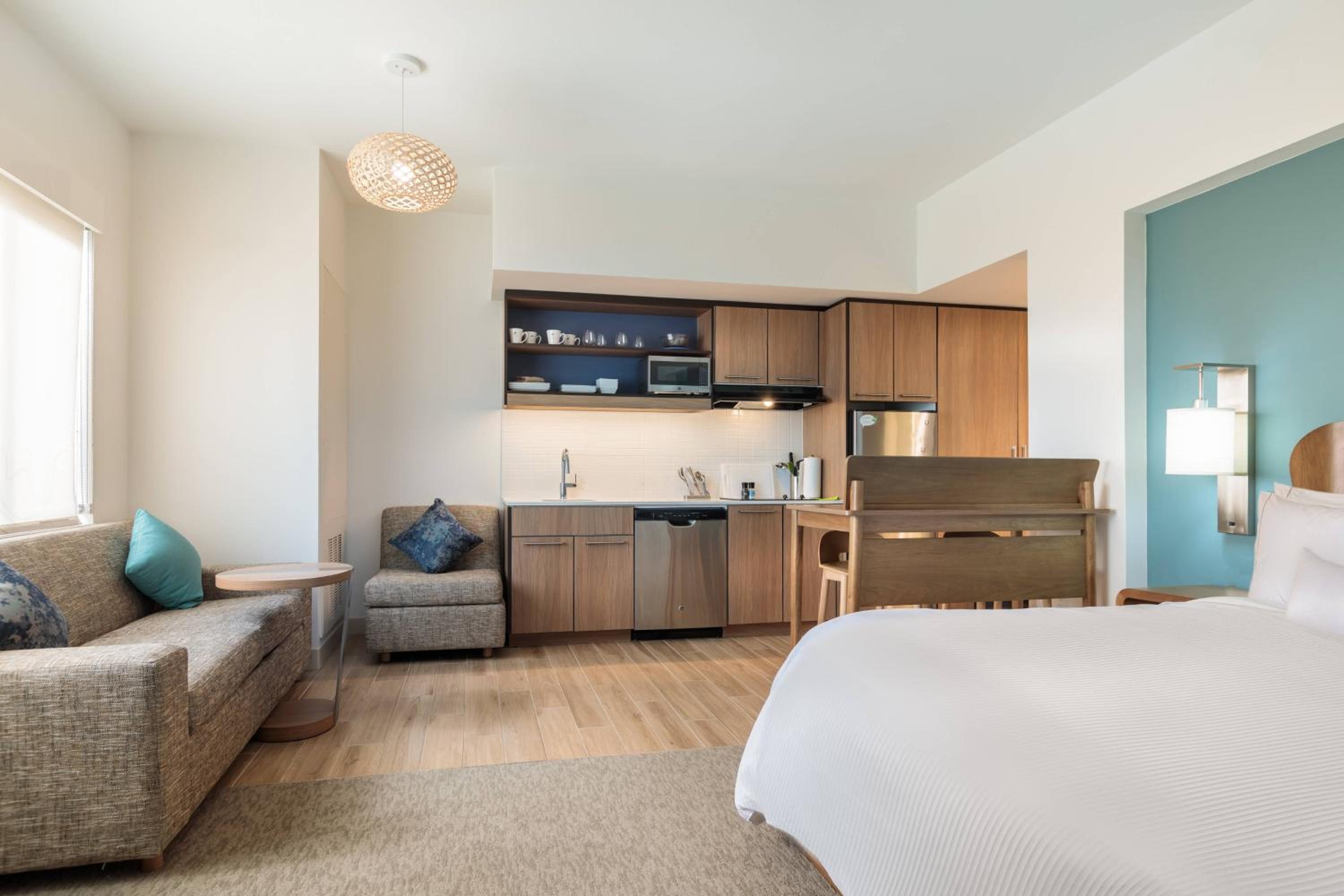 King Studio with Sofa Bed and Roll-in Shower - Mobility and Hearing Accessible photo 2