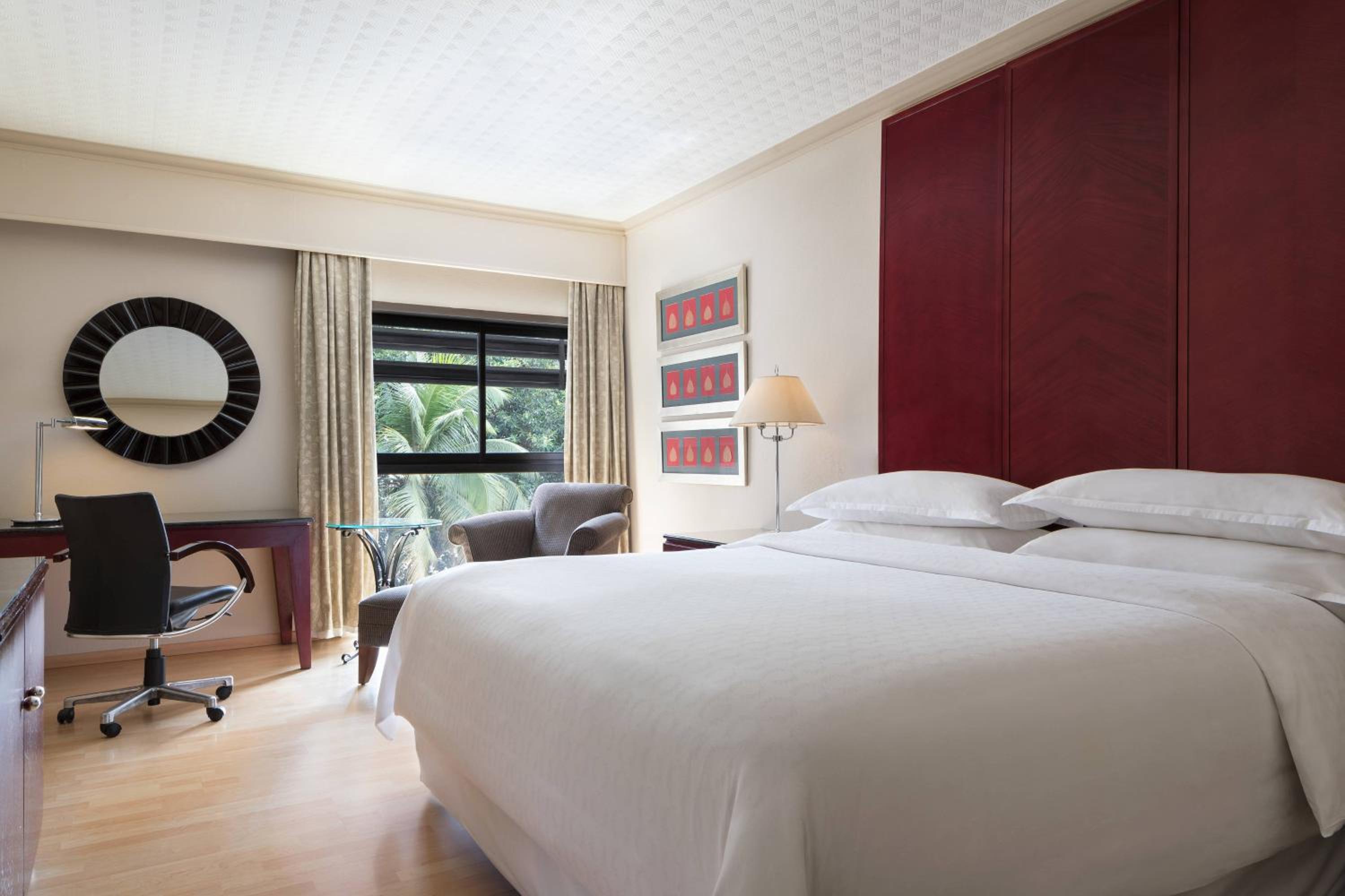 Standard King Room - Photo 1