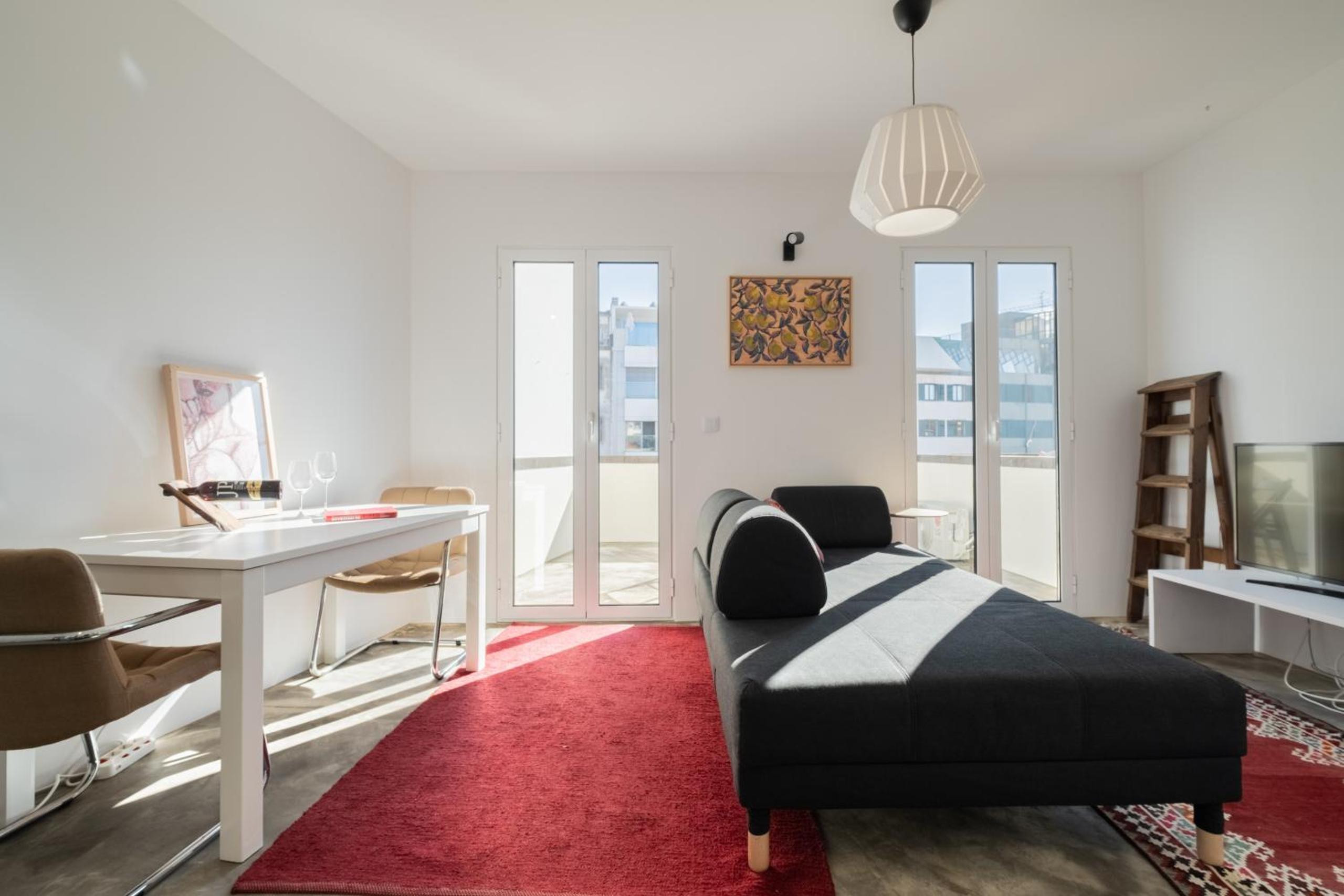 One-Bedroom House - Photo 23