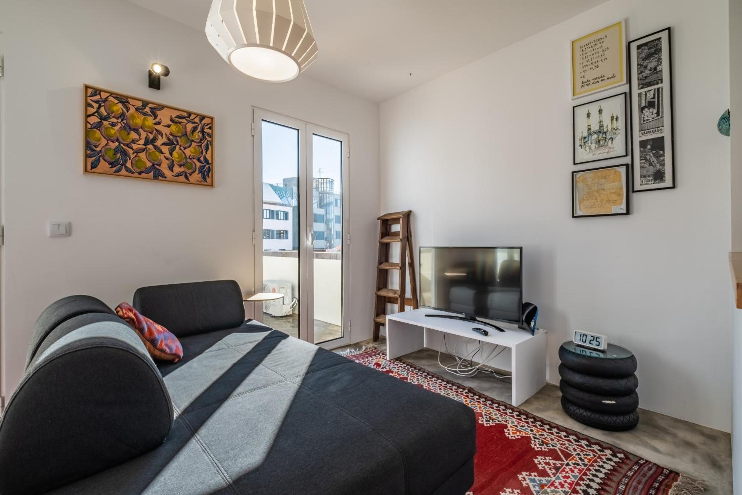 One-Bedroom House - Photo 3