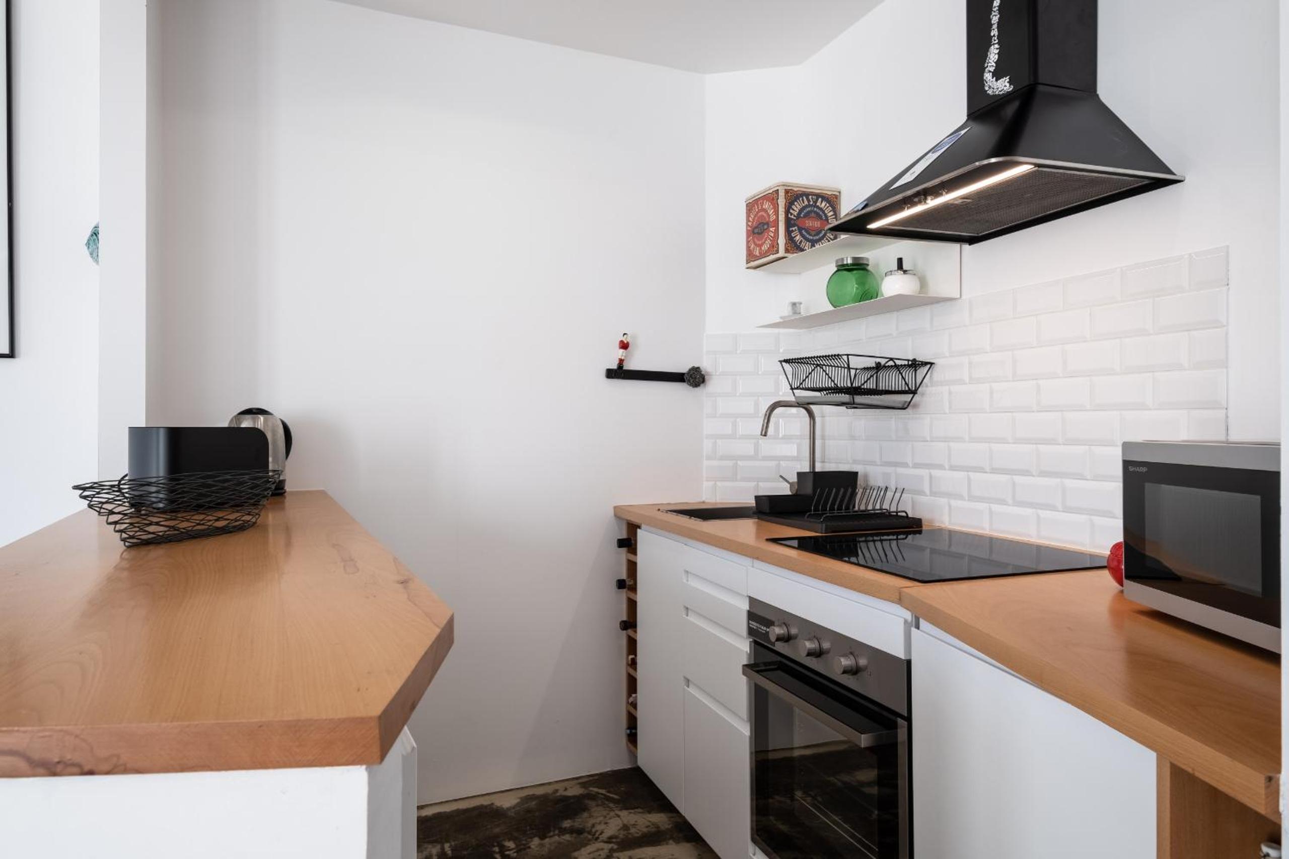 One-Bedroom House - Photo 7