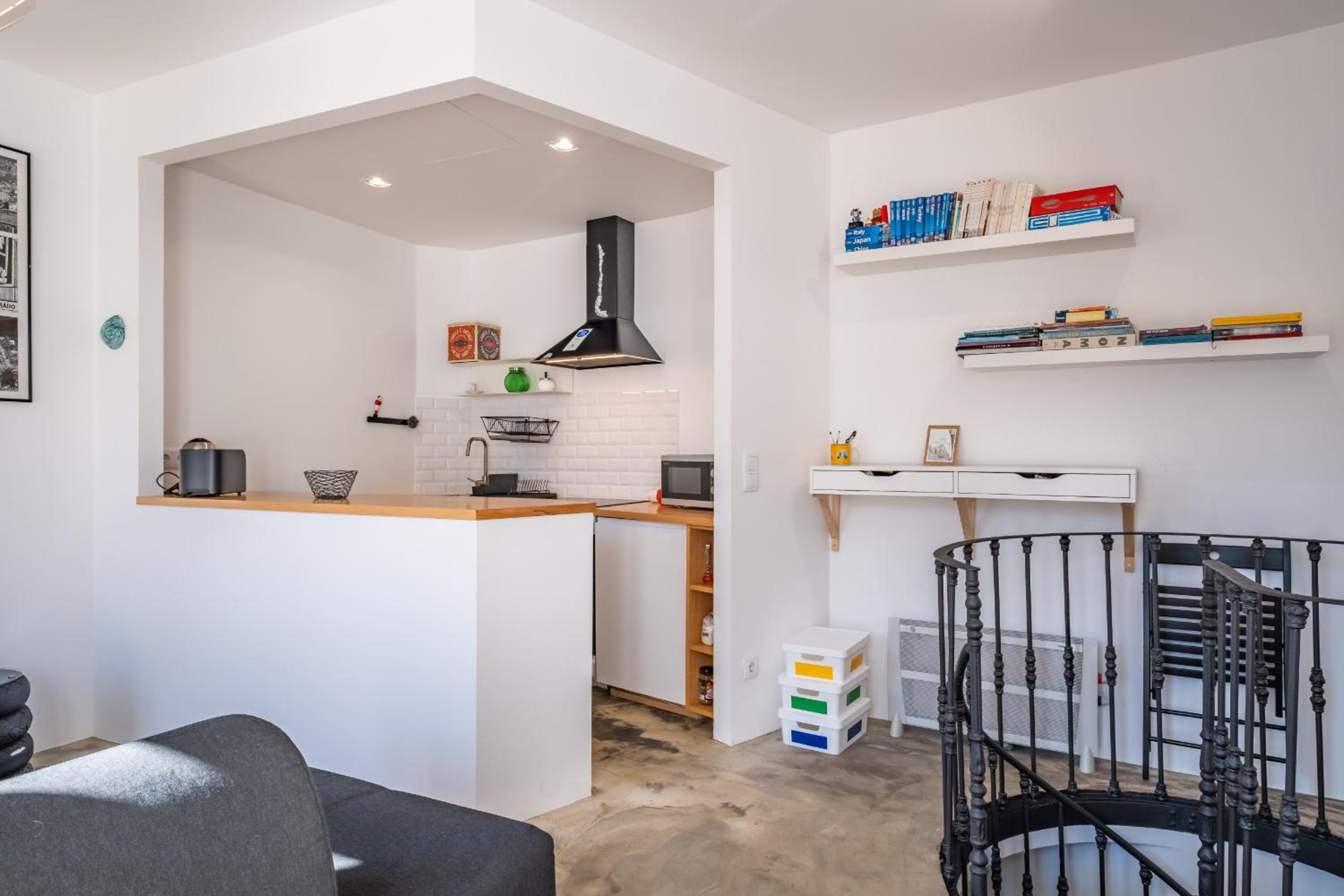 One-Bedroom House - Photo 9