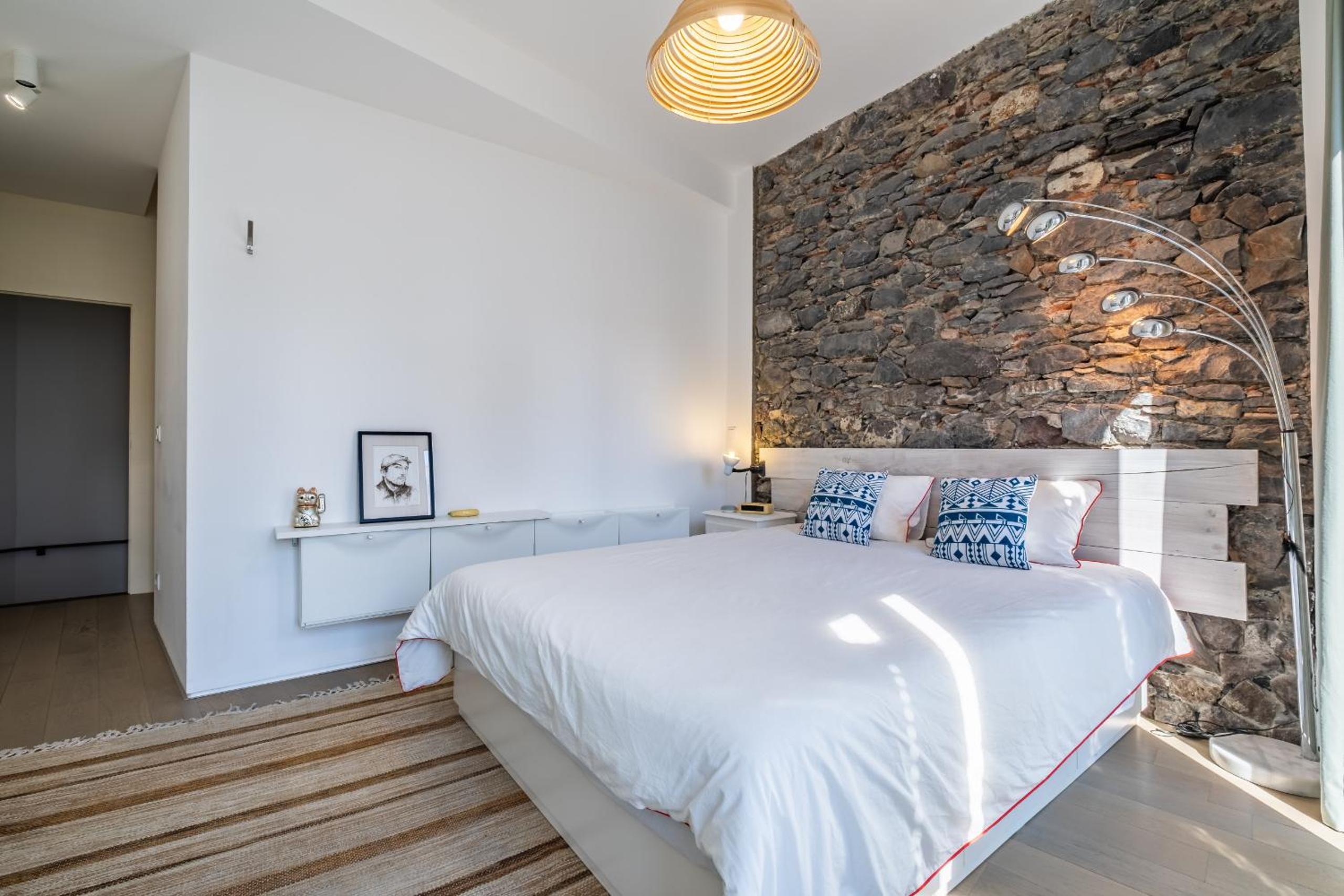 One-Bedroom House - Photo 12