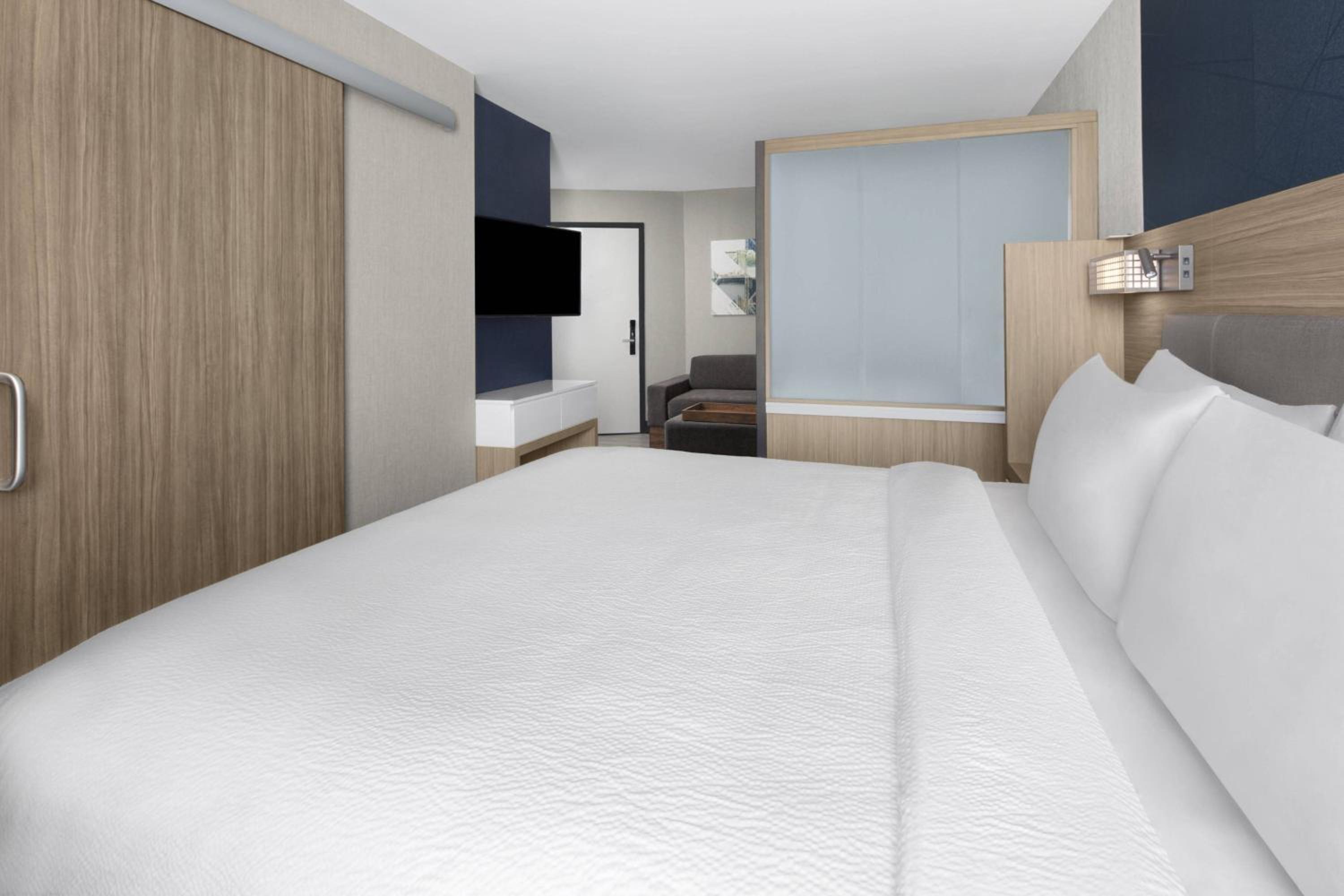 King Studio Suite - Hearing Accessible - Photo 1