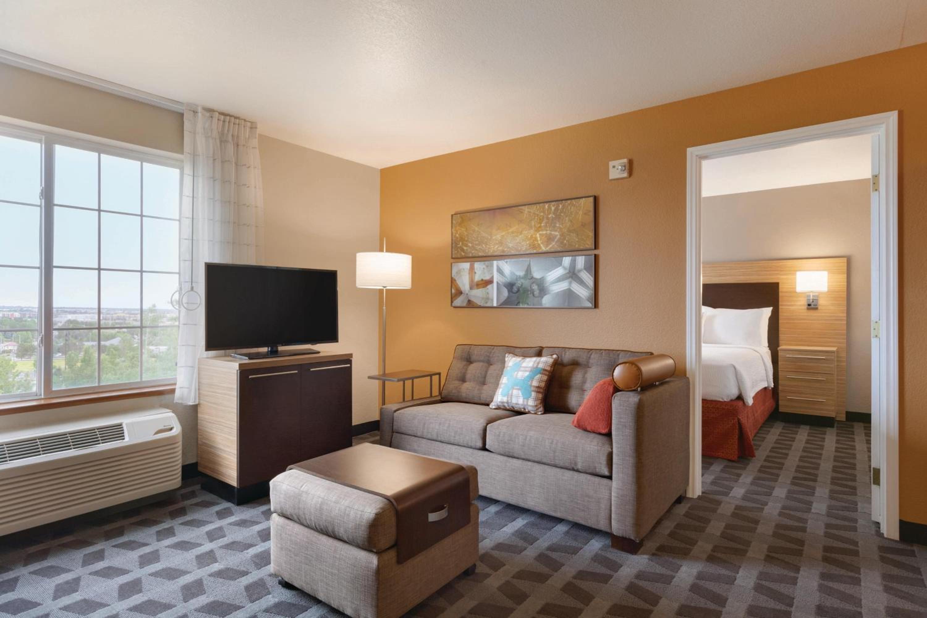 One-Bedroom Queen Suite - Photo 1