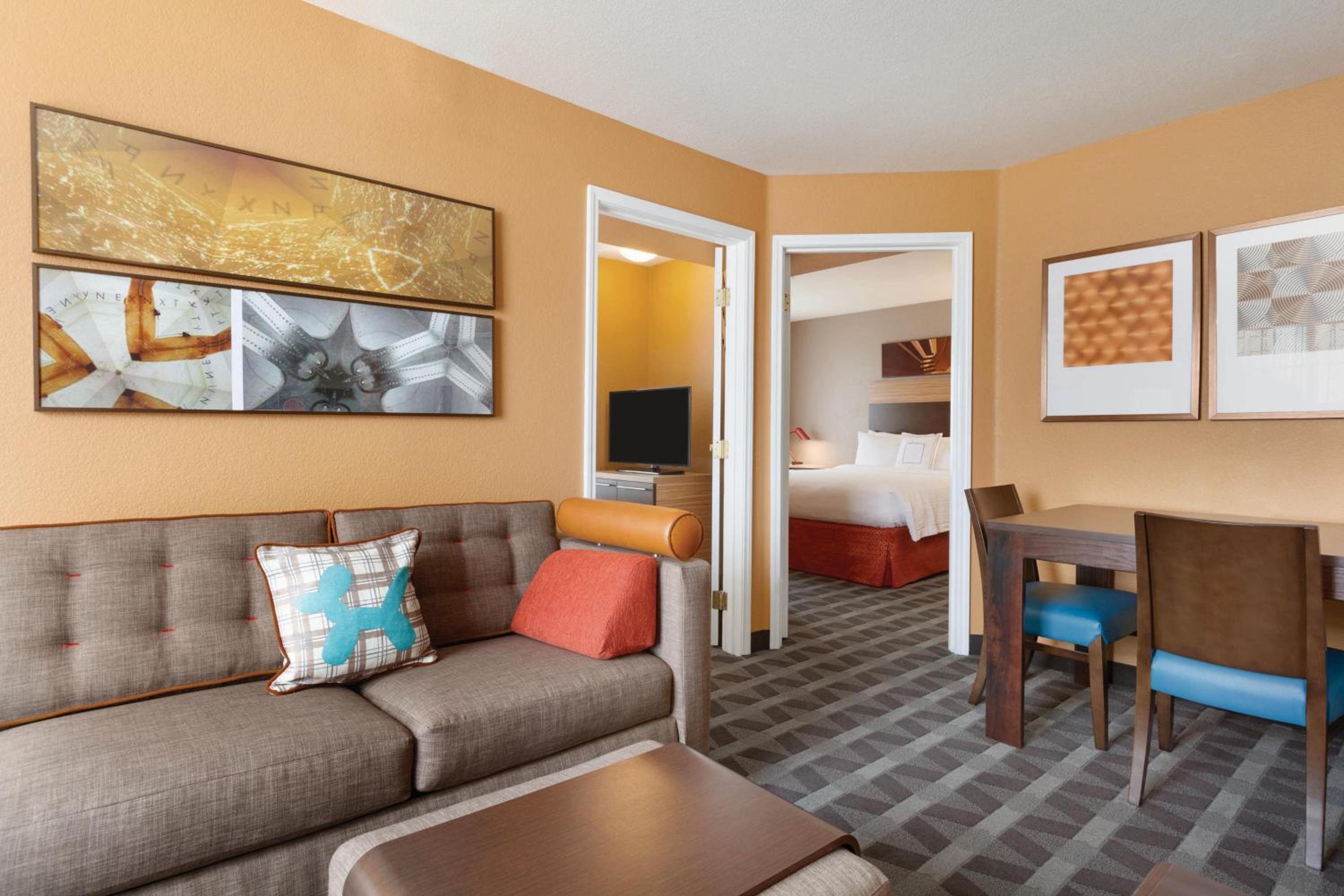 Two-Bedroom Queen Suite - Photo 1