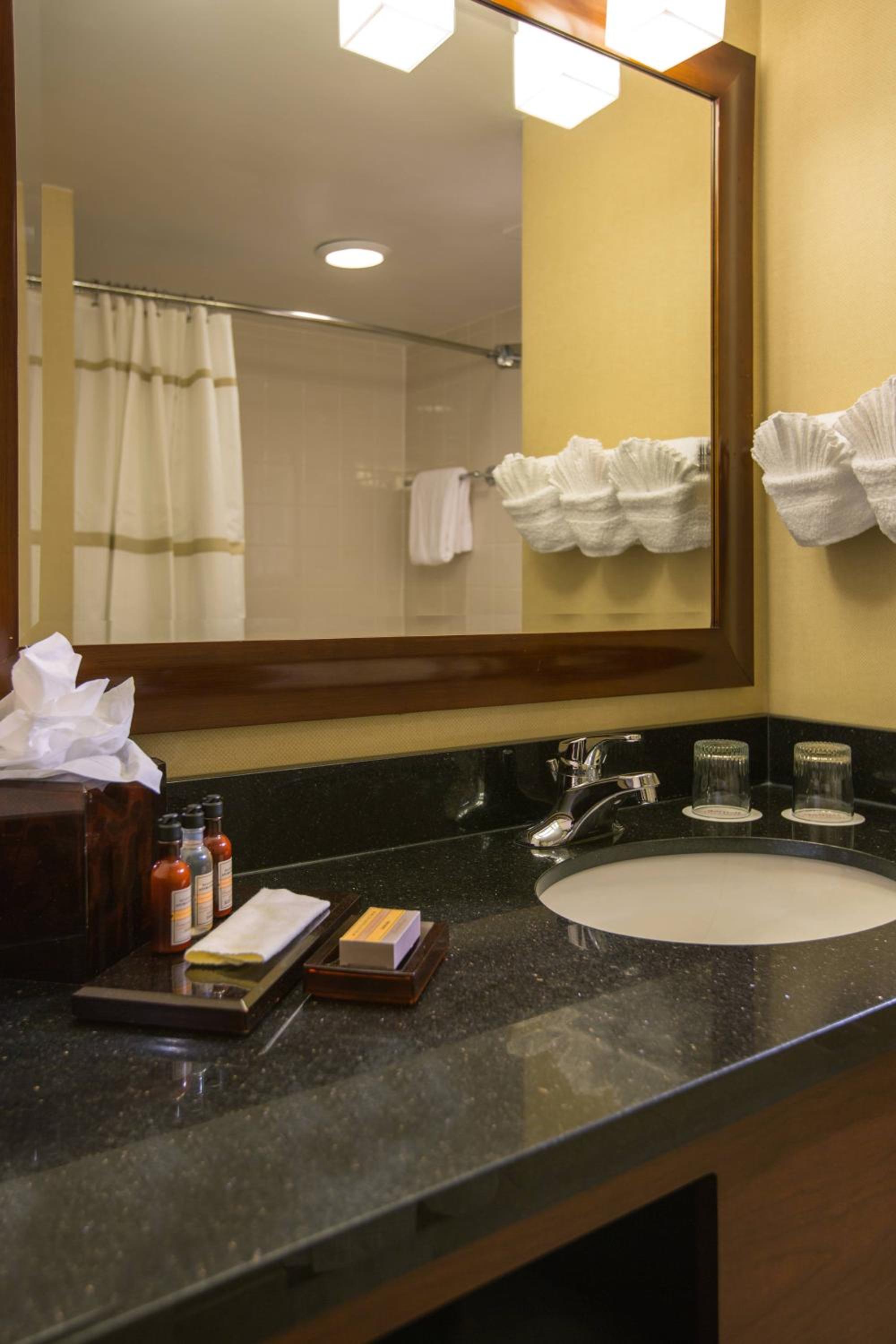 Standard King Room - Photo 2