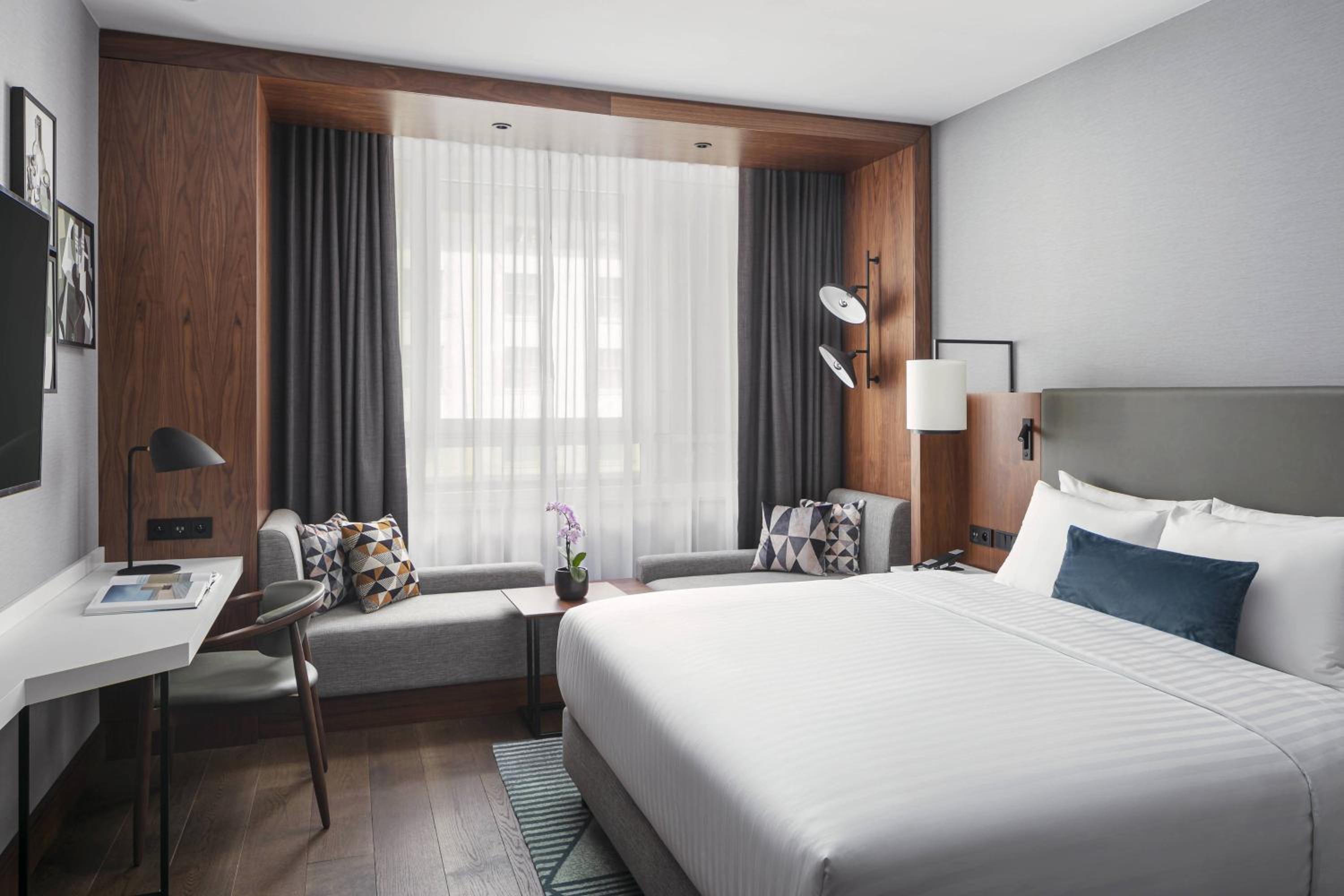 Club Guest Room, M Club access, 1 King