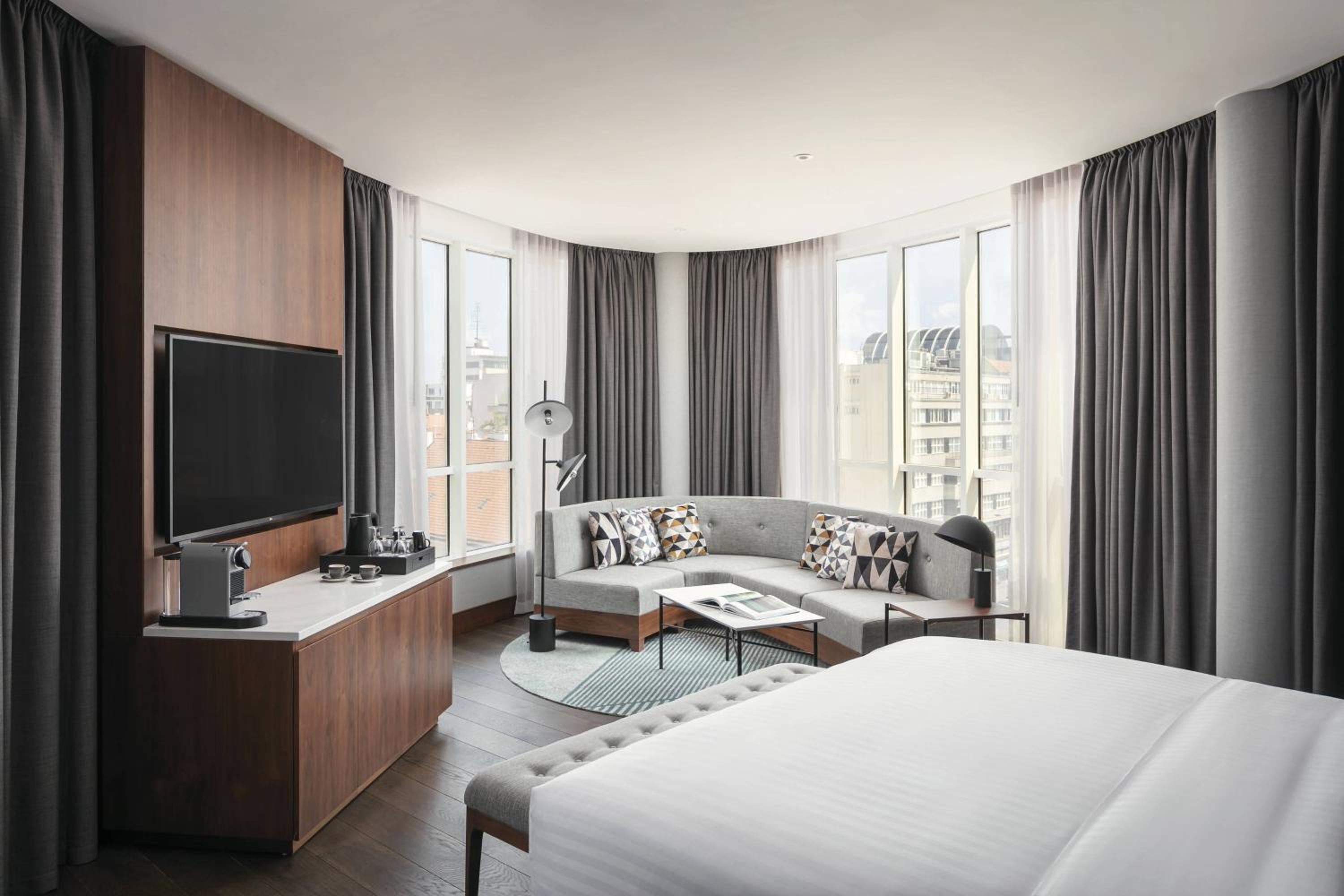 Club Guest Room, M Club access, 1 King
