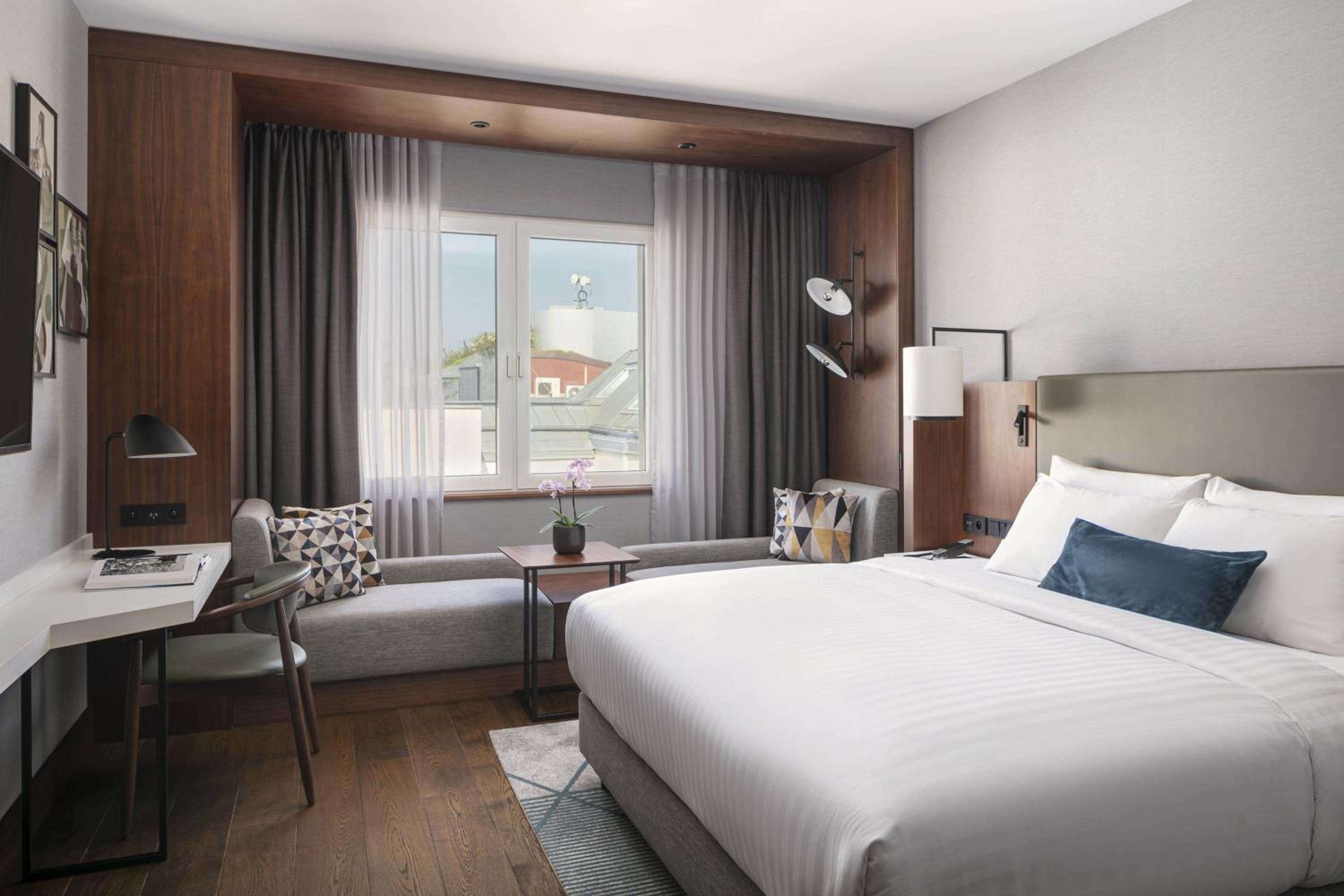 Superior, Guest room, 1 King