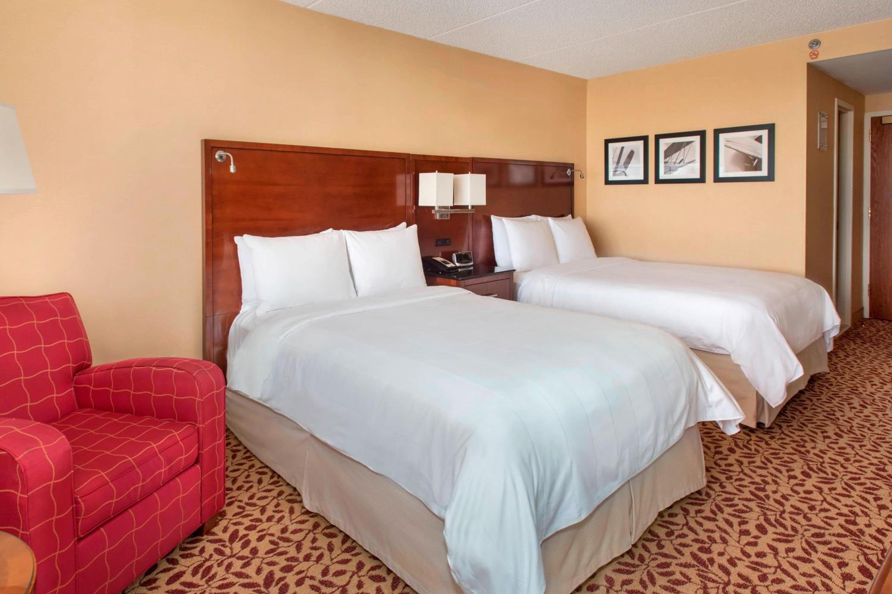 Double Room with Two Double Beds - Photo 3