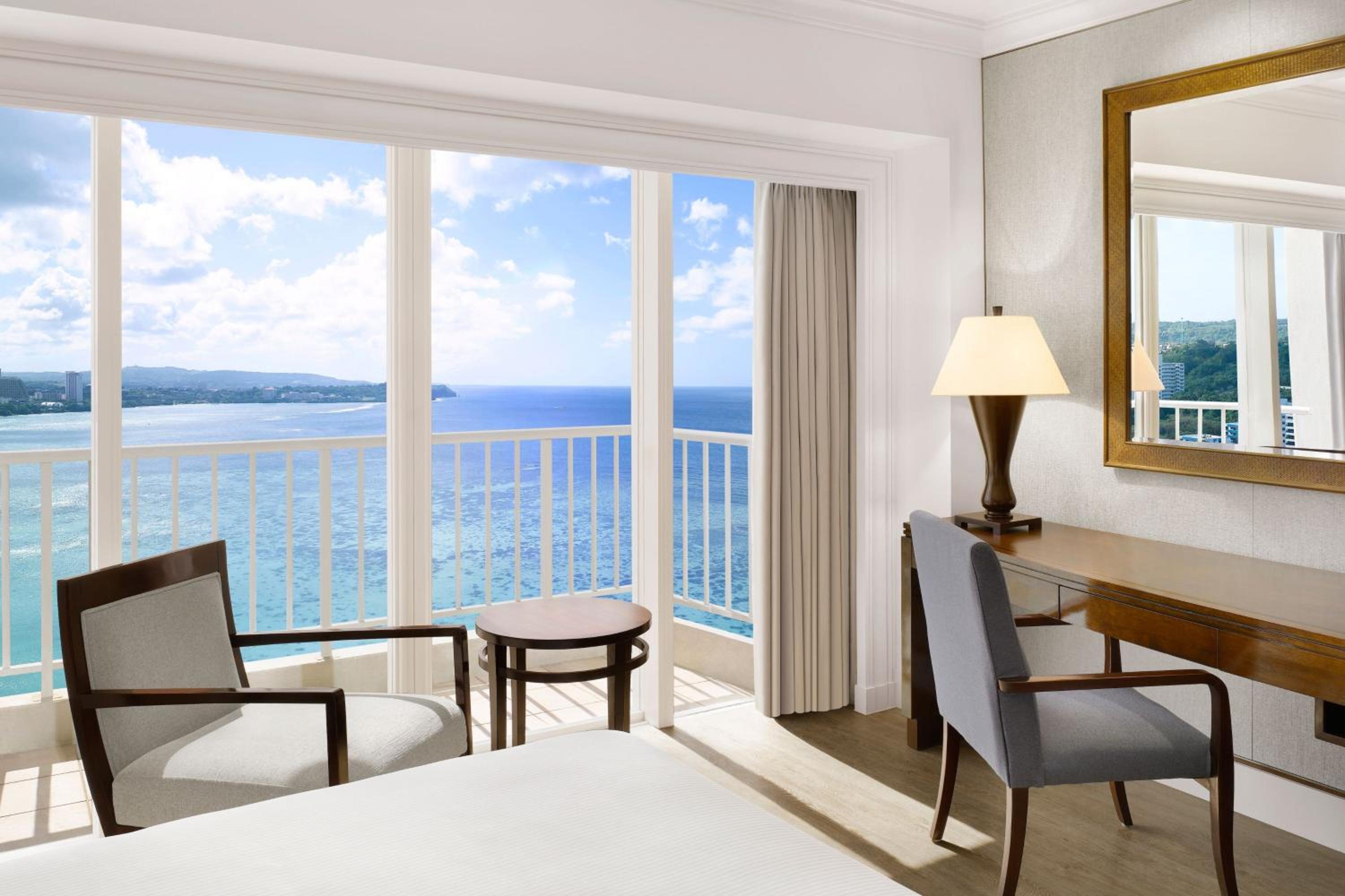 Deluxe Room with Ocean View and 2 Queen Beds - Photo 2