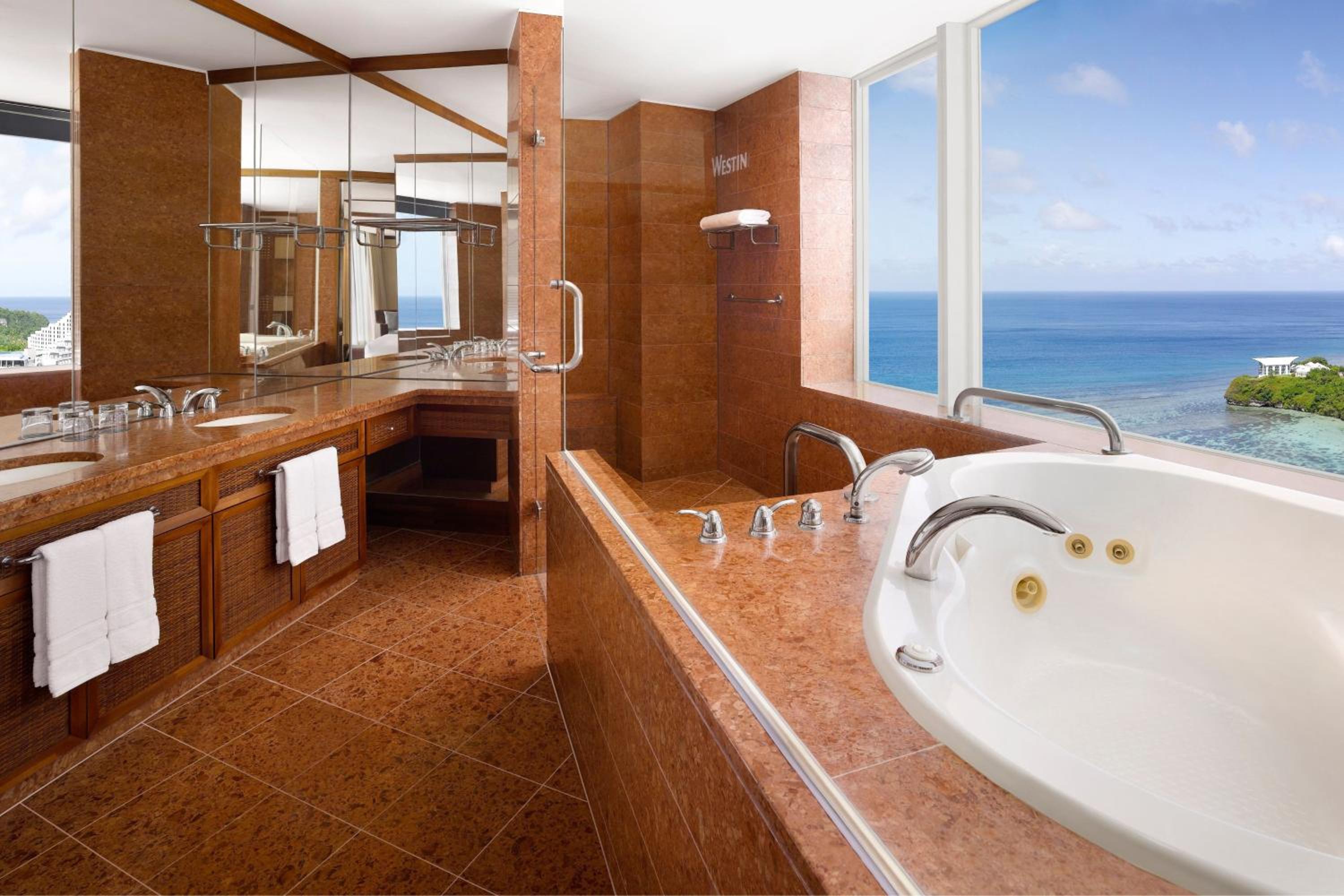 Suite Corner Room, 1 Bedroom Executive Suite, 1 King - Photo 5