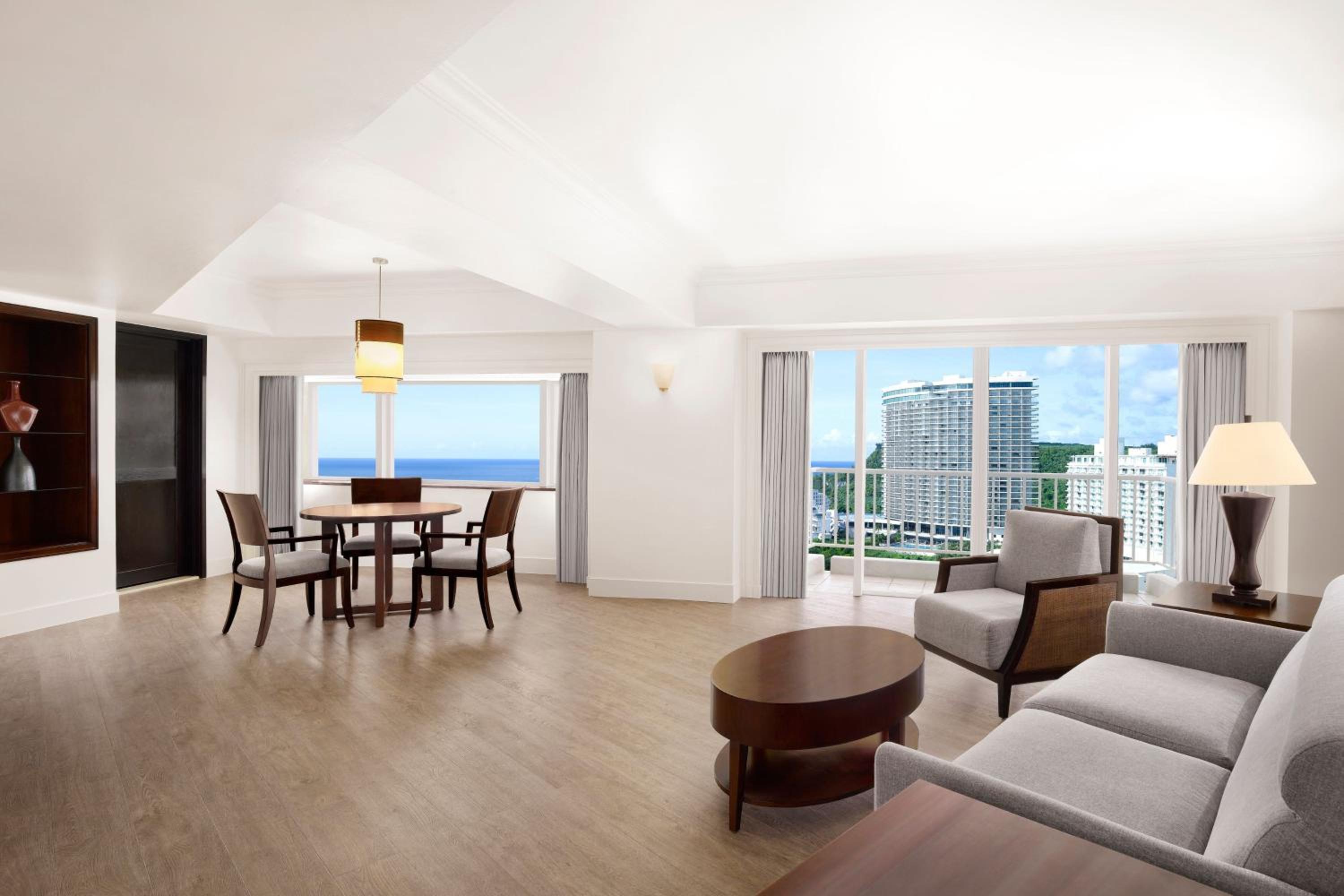 Ocean Front Suite King, 1 Bedroom Suite, 1 King, Oceanfront