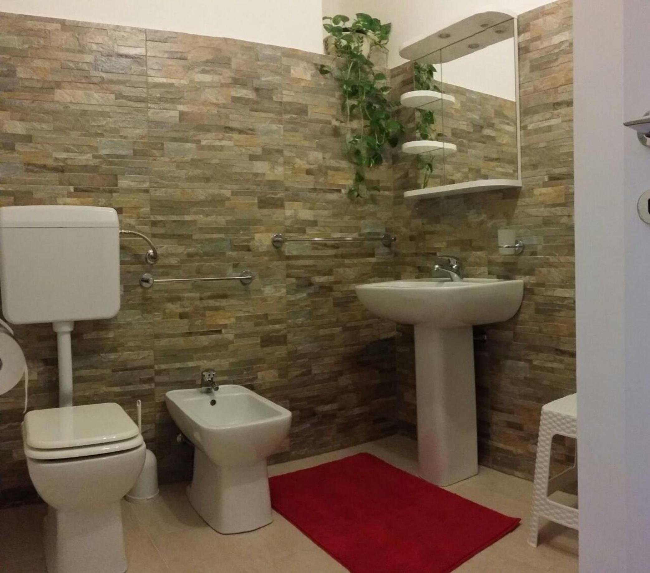 Family Room photo 2
