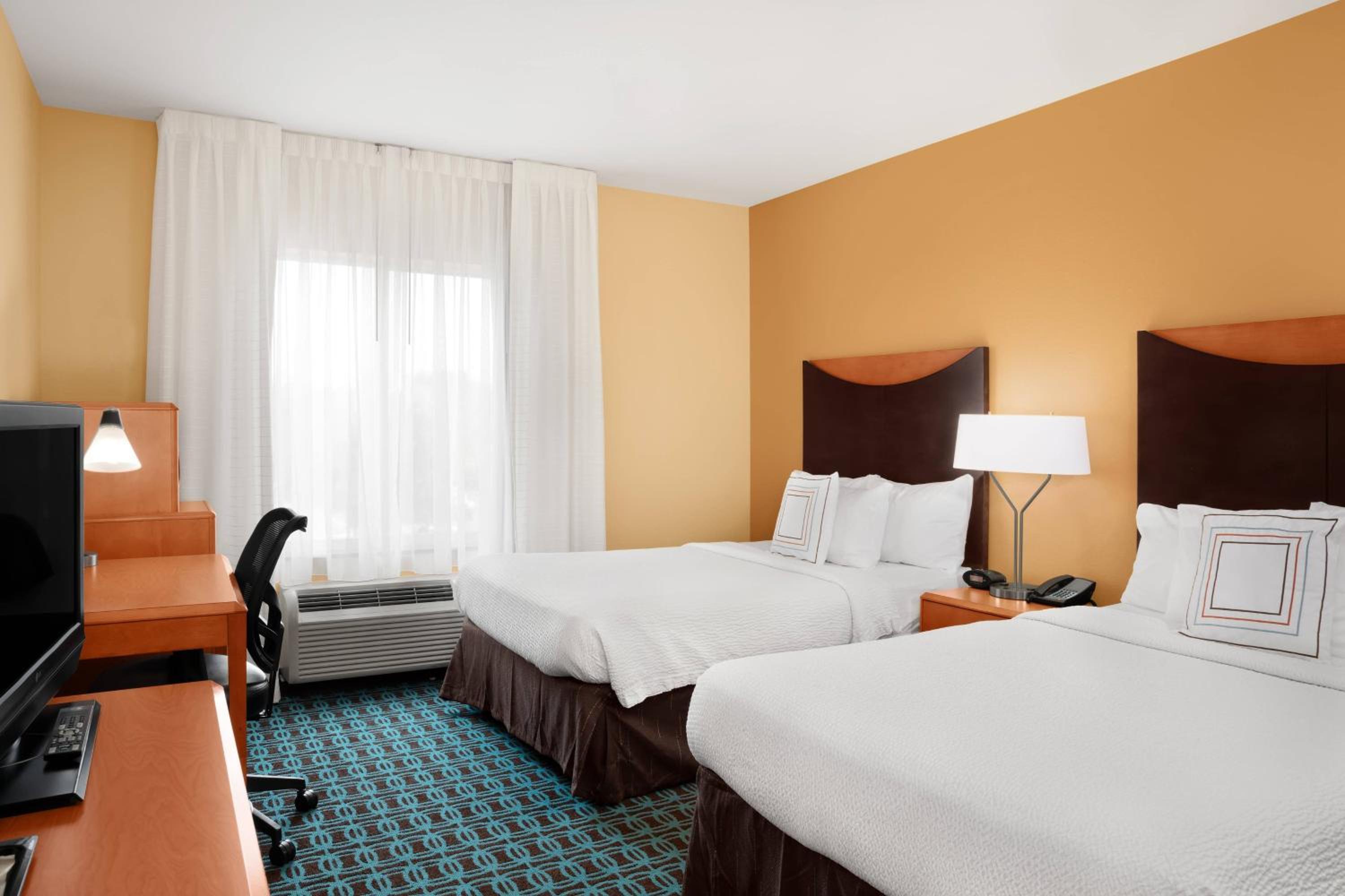 Double Room with Two Double Beds - Photo 1
