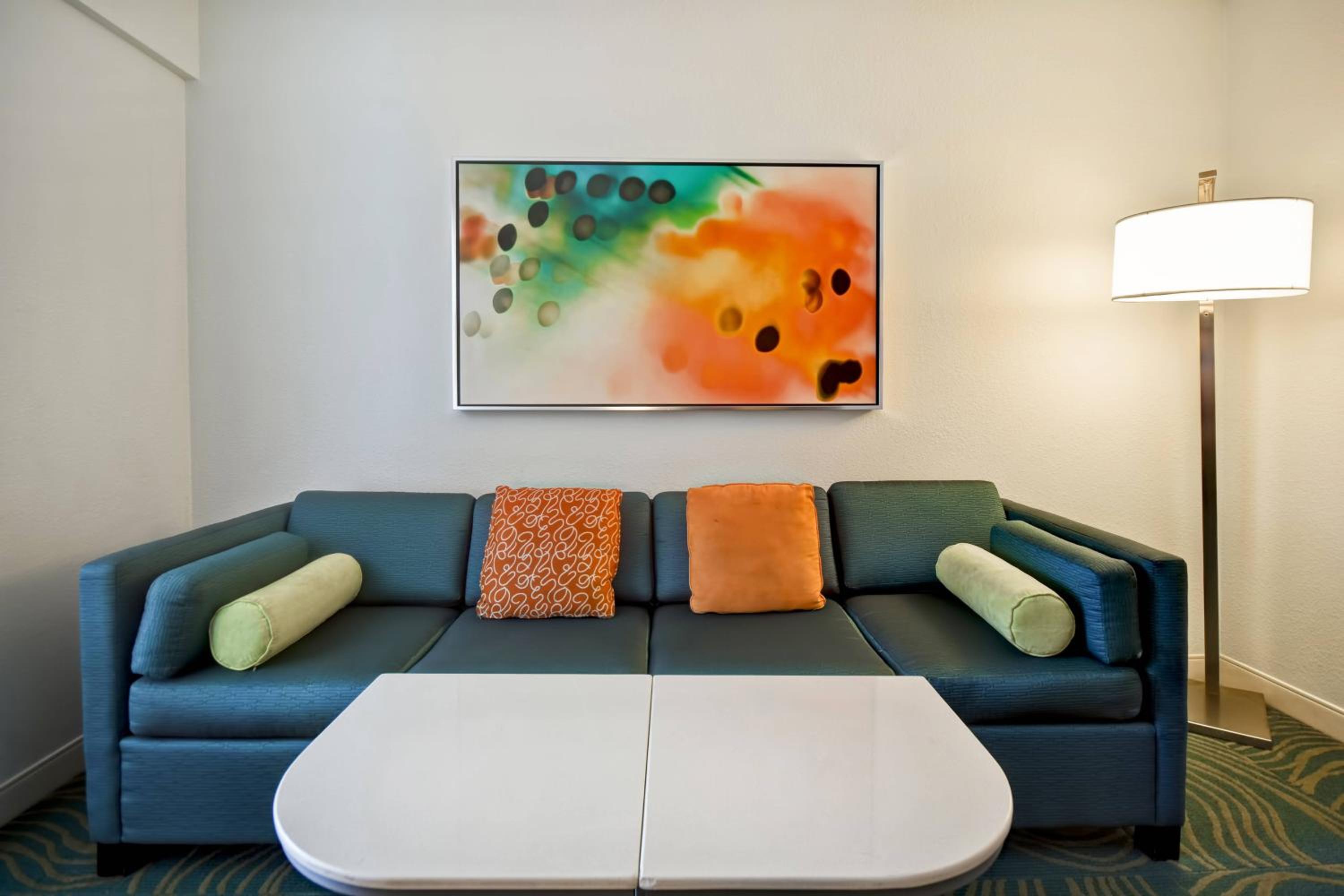 King Studio with Sofa Bed - Photo 6