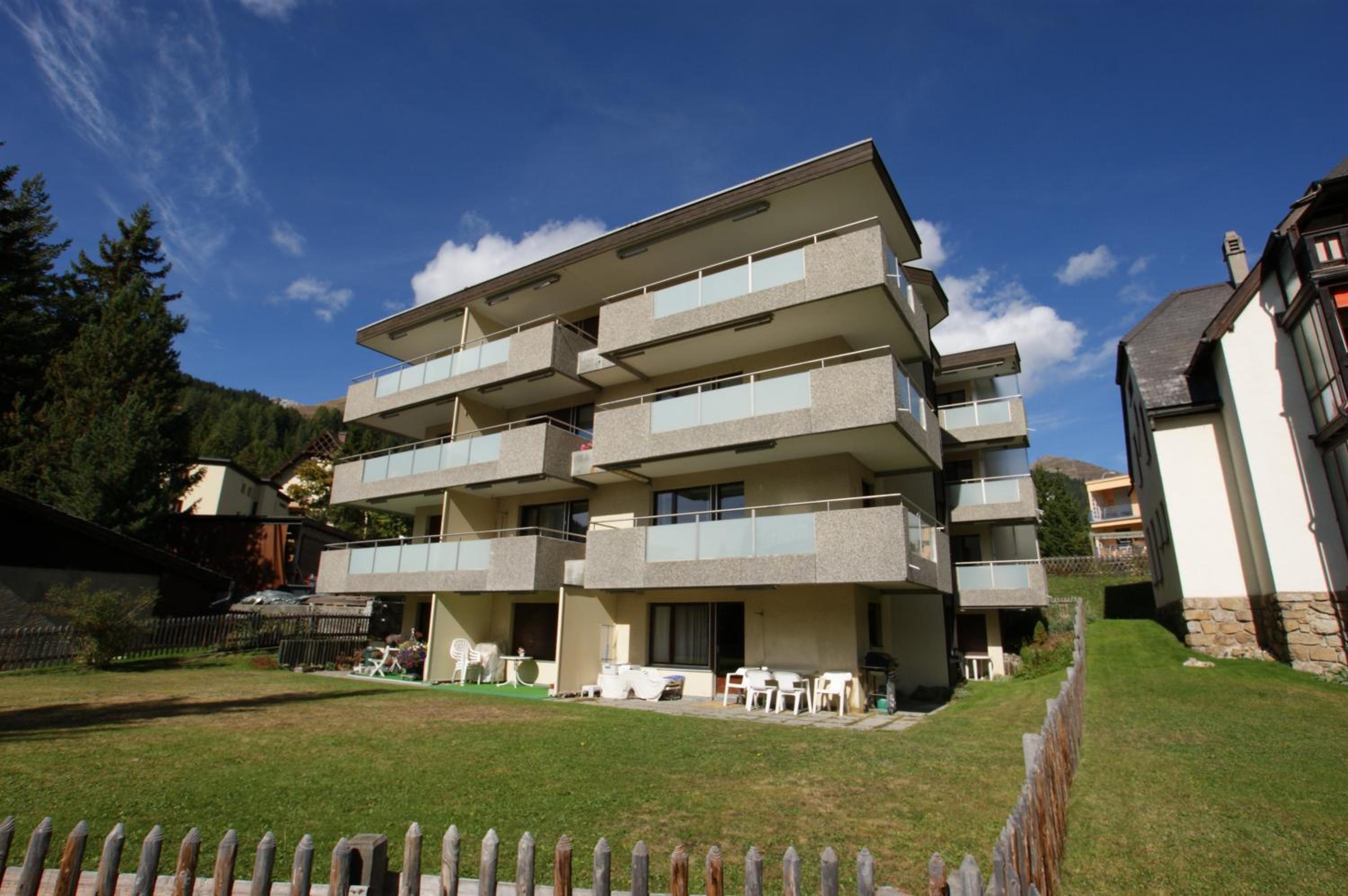Apartment with Mountain View photo 3