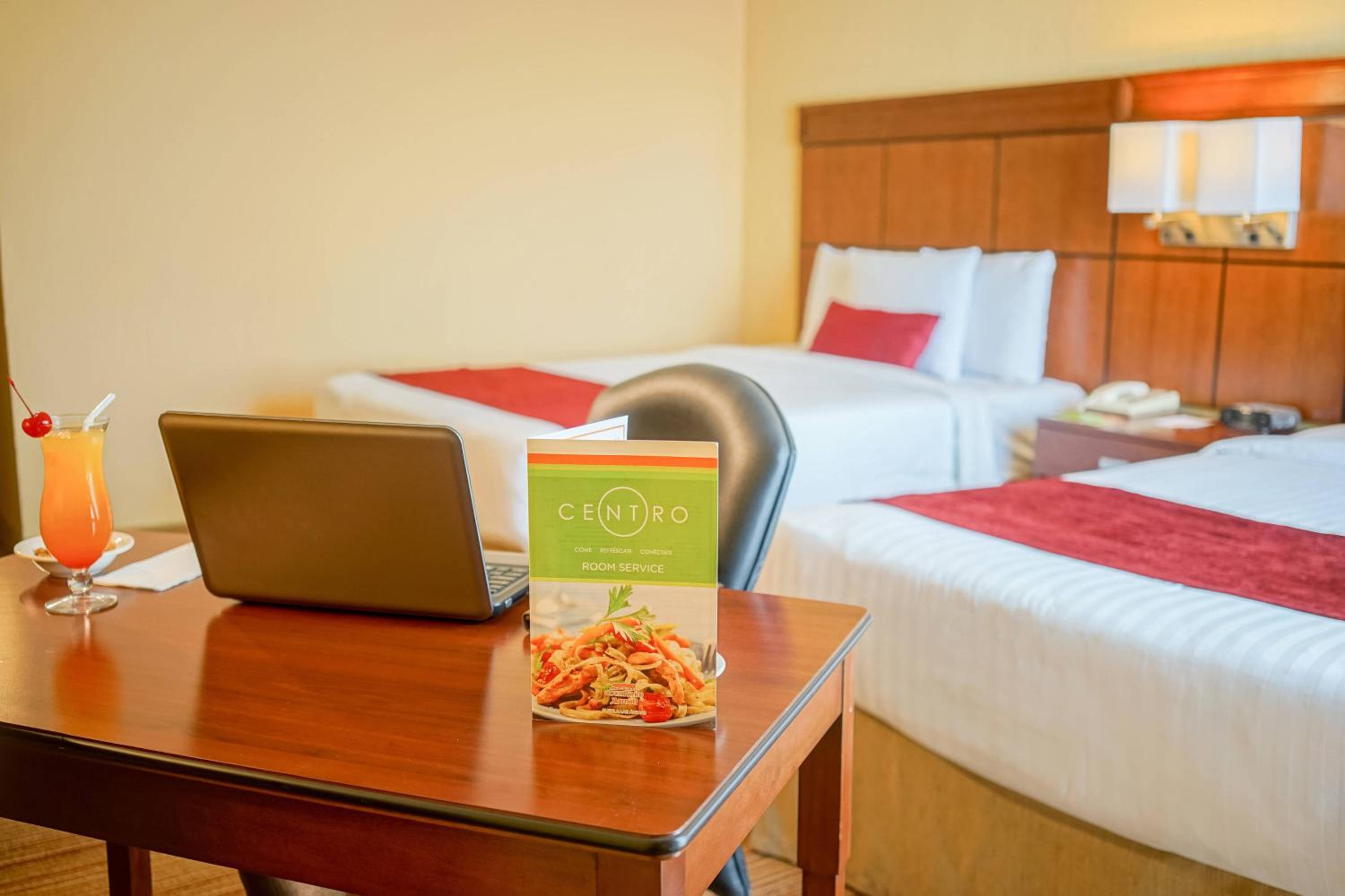 Classic Guest Room, 2 Double Beds, City View - Photo 5