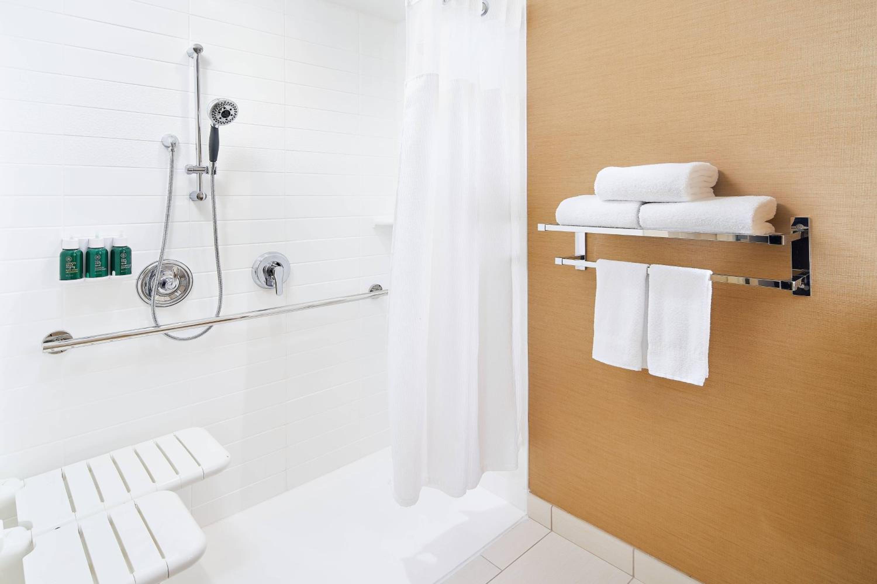King Room with Roll-in Shower - Mobility and Hearing Accessible photo 3