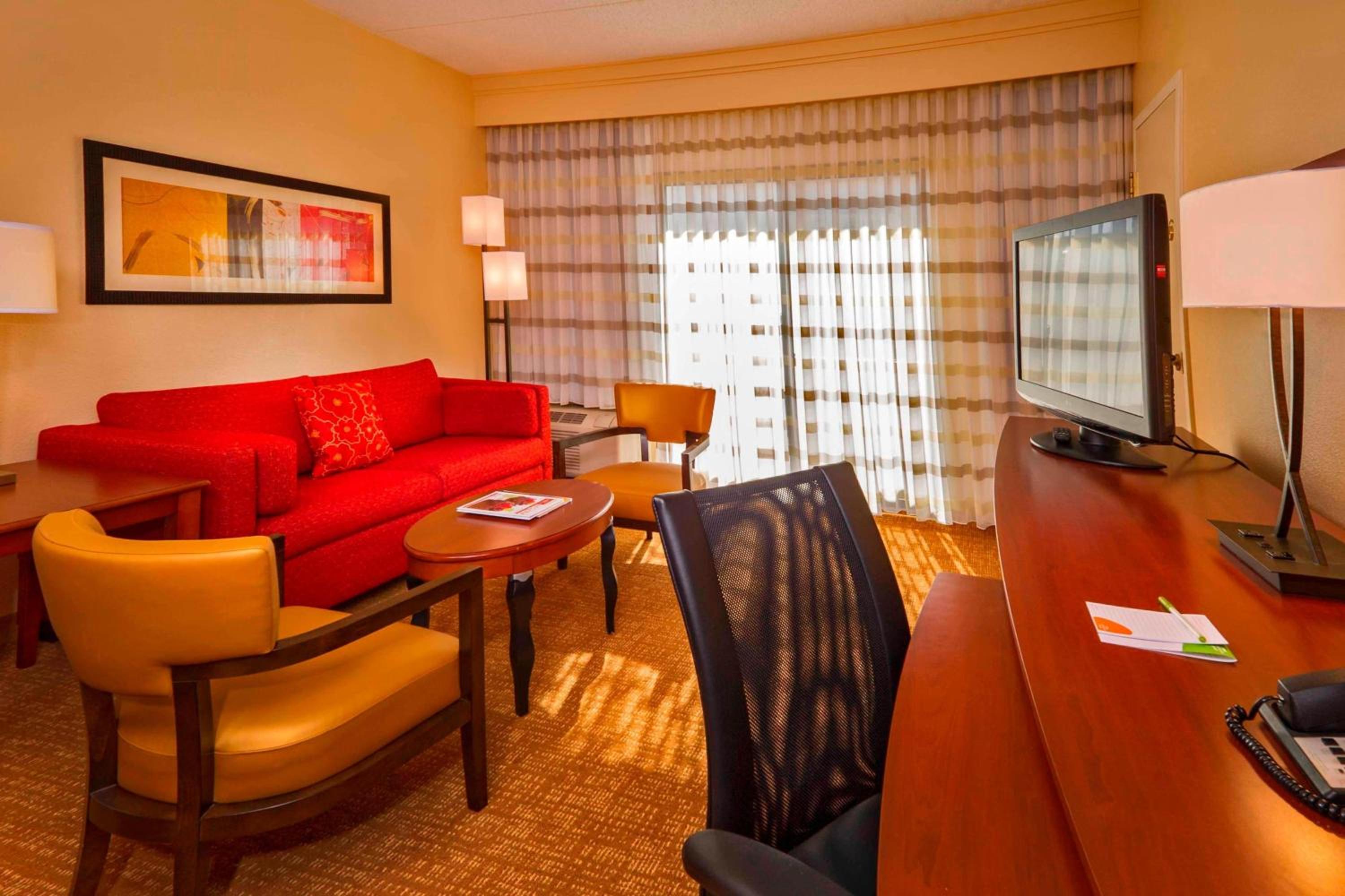 One-Bedroom Executive King Suite - Photo 1