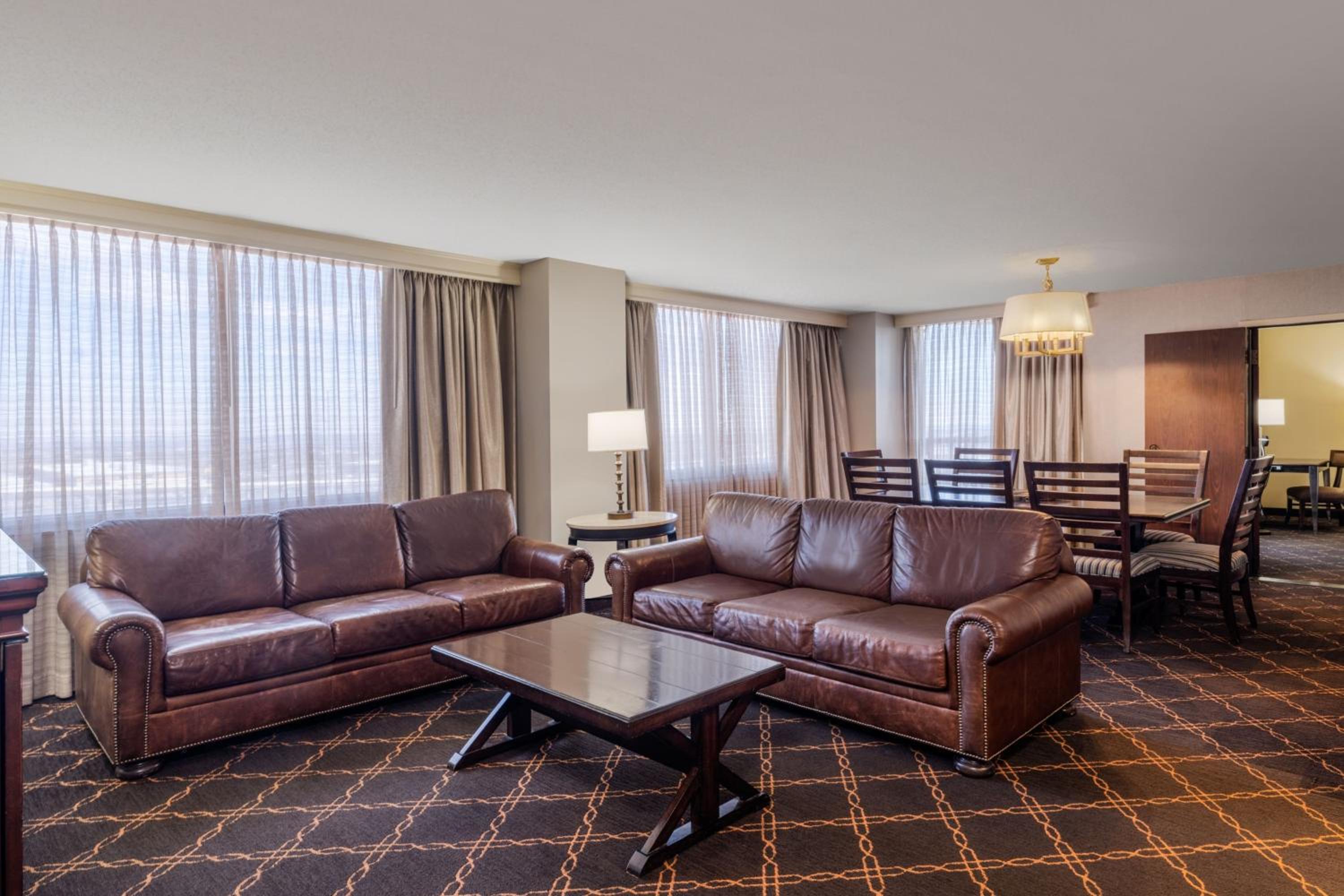 One-Bedroom Presidential King Suite