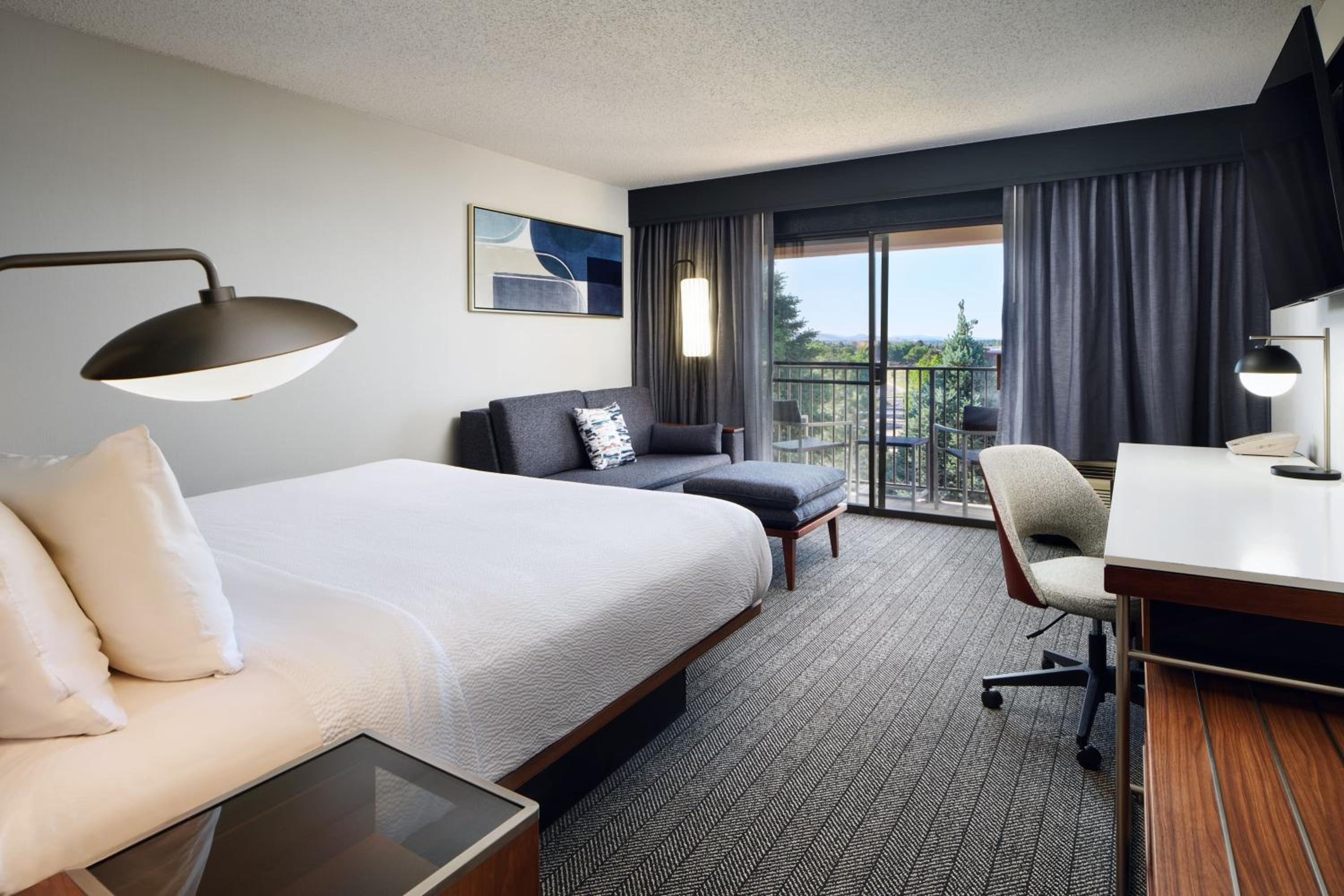 Guest room, 1 King, Sofa bed, Balcony