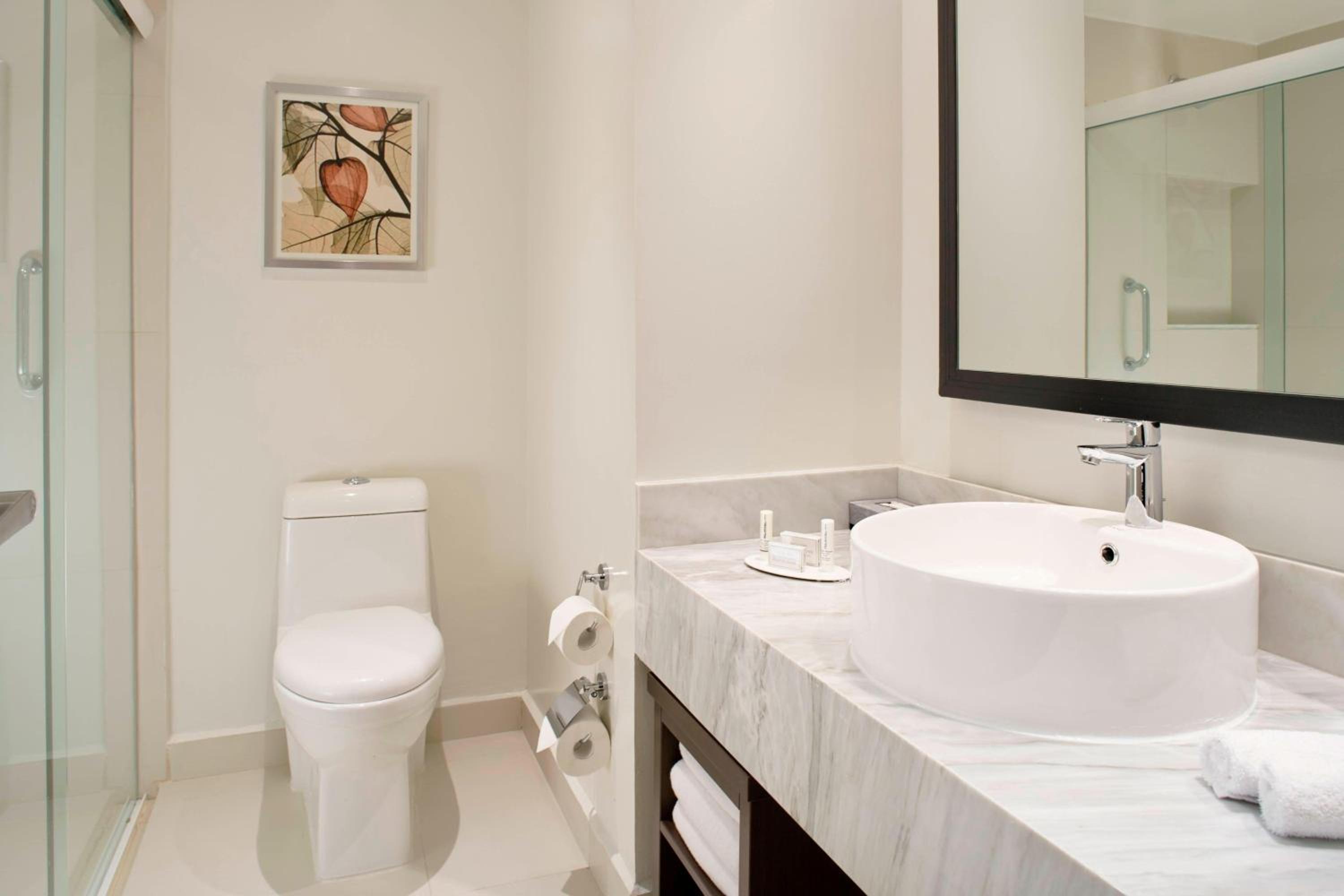 Double or Twin Room with City View photo 3